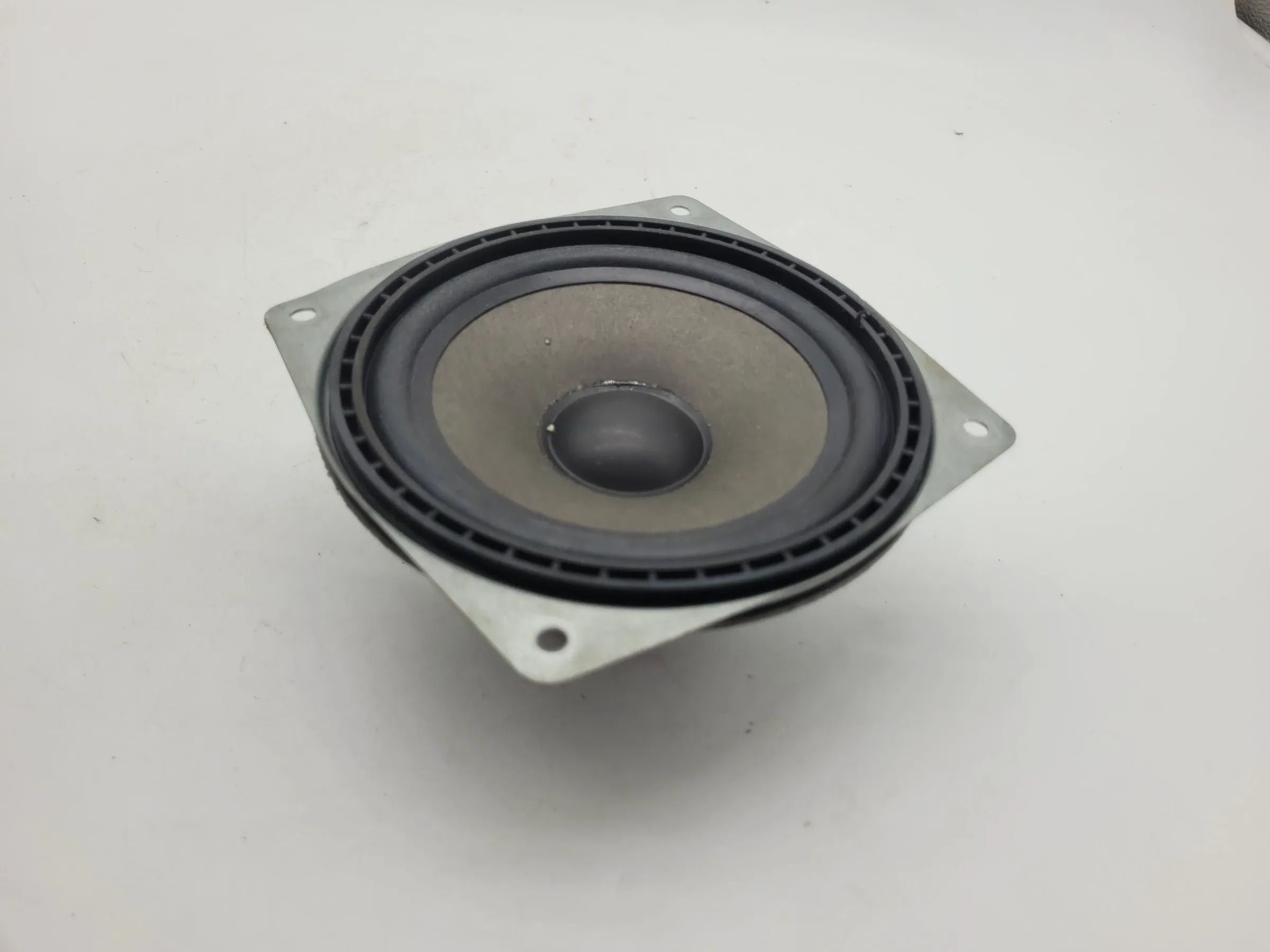 BMW 5er Touring E39 Lautsprecher Box 65.13-8369265 Original