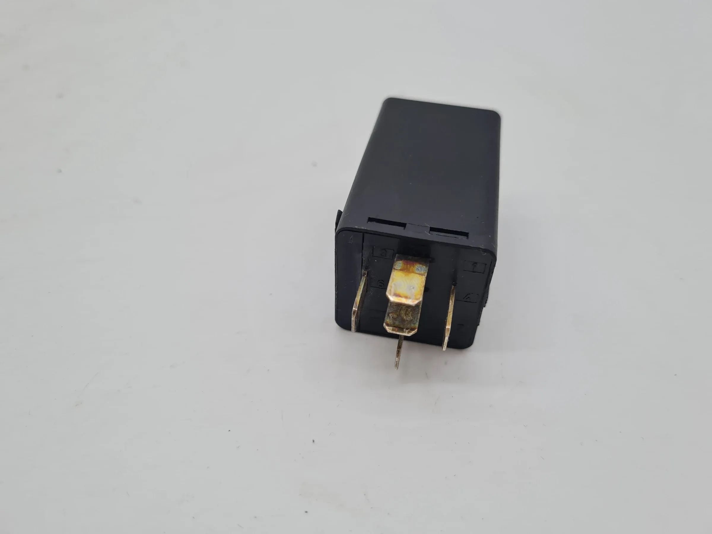 BMW 5er/7er/X5 E38/E39/E53 Ausschaltrelais 61.35-8365960 Original