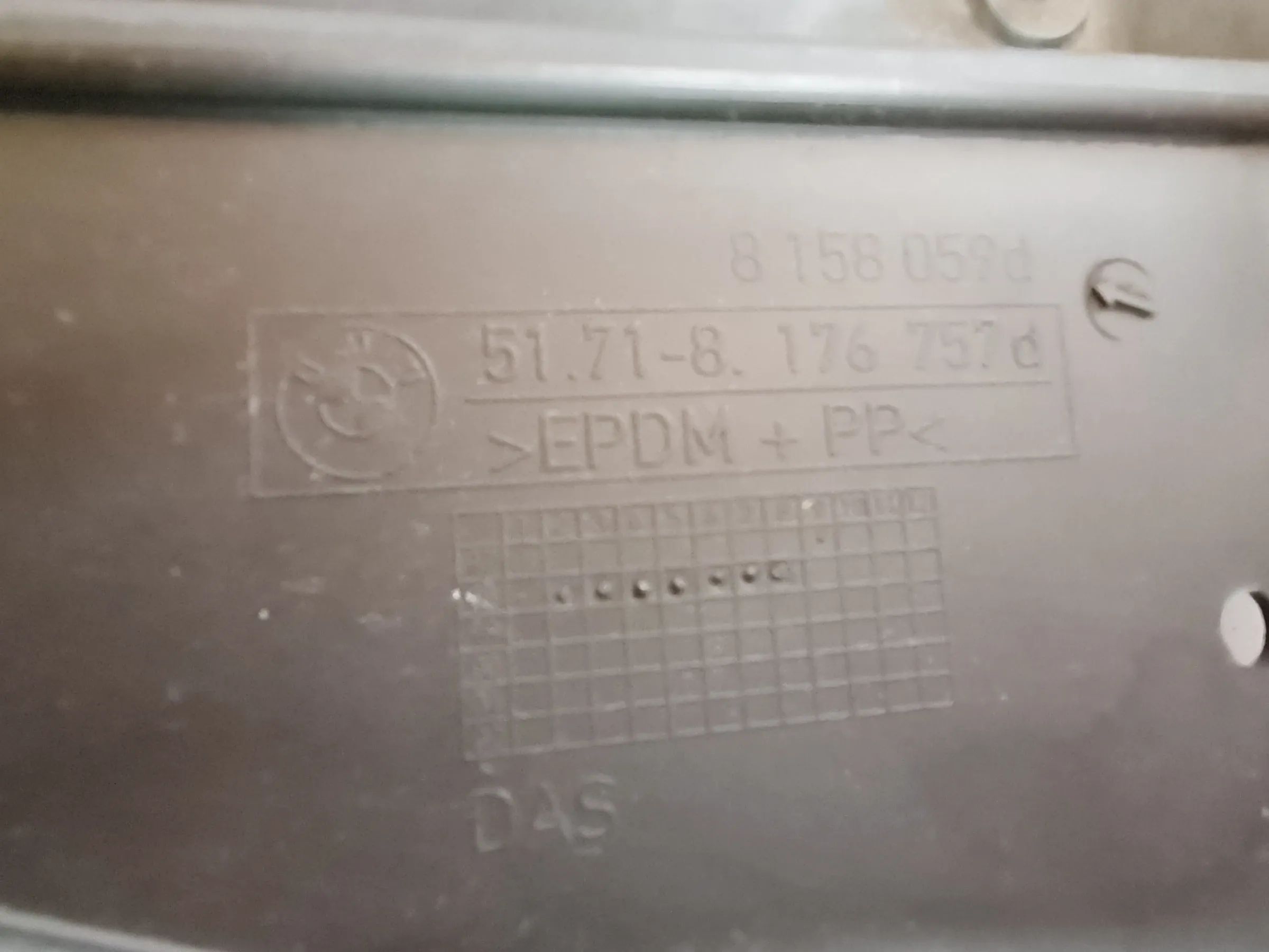 BMW 5er E39 Unterboden Unterfahrschutz Links 51.71-8176757D (Original)