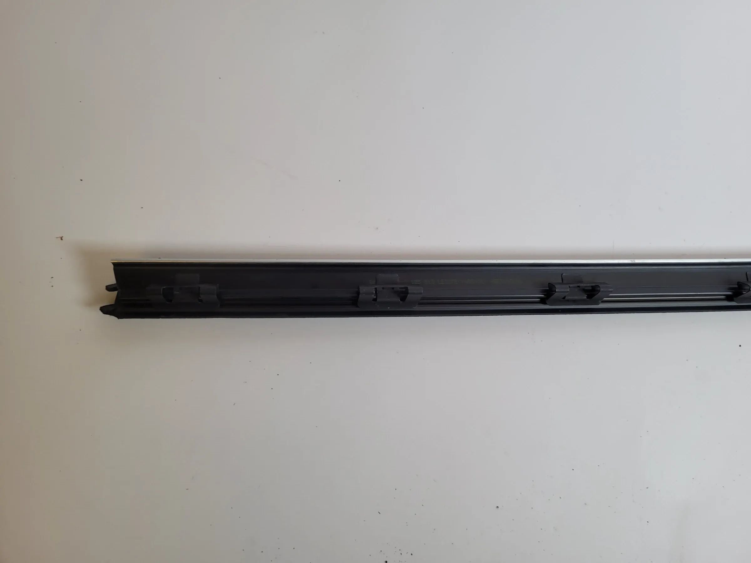 BMW 5er Touring E39 Chrom Leiste Dichtung Hinten Rechts 51.22-8185818 Original