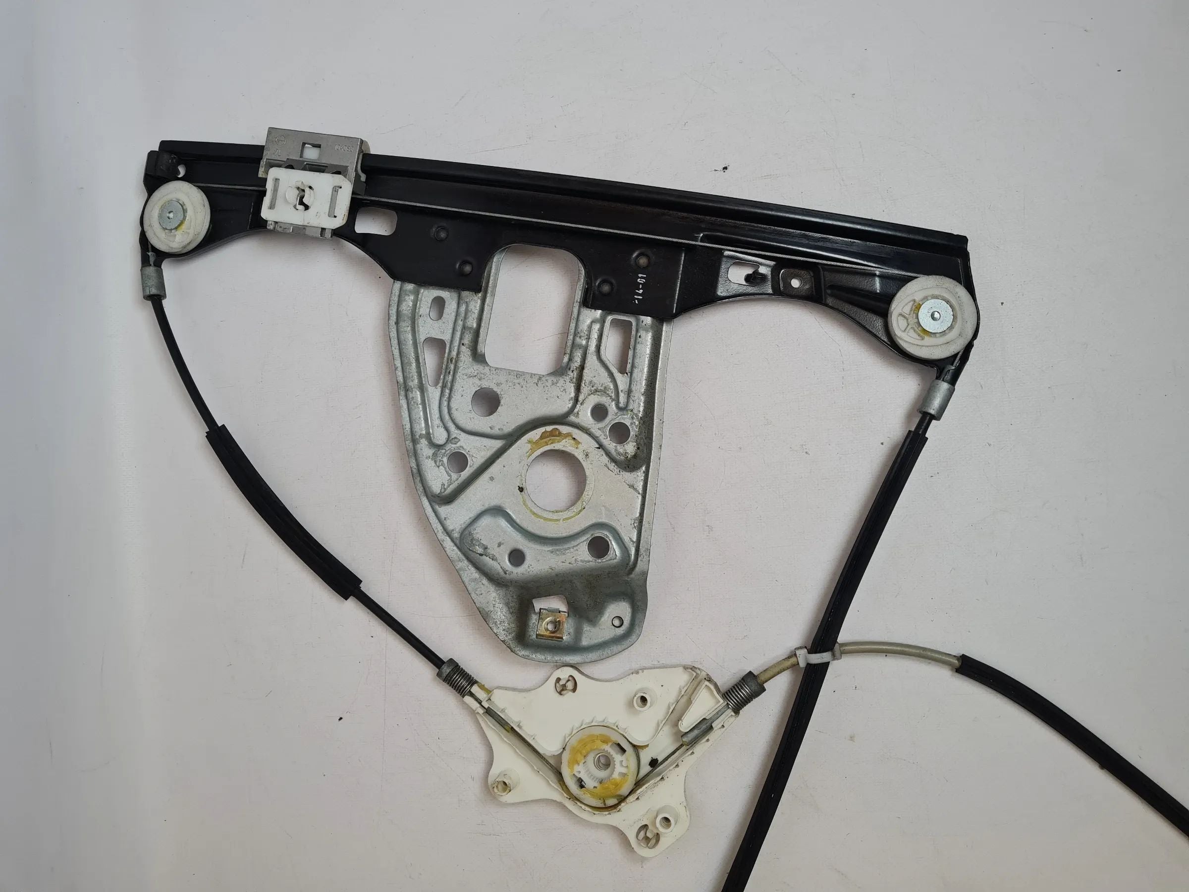 Original Mercedes C-Klasse (CL203) Fensterheber Elek. Links Vorne A2037200546