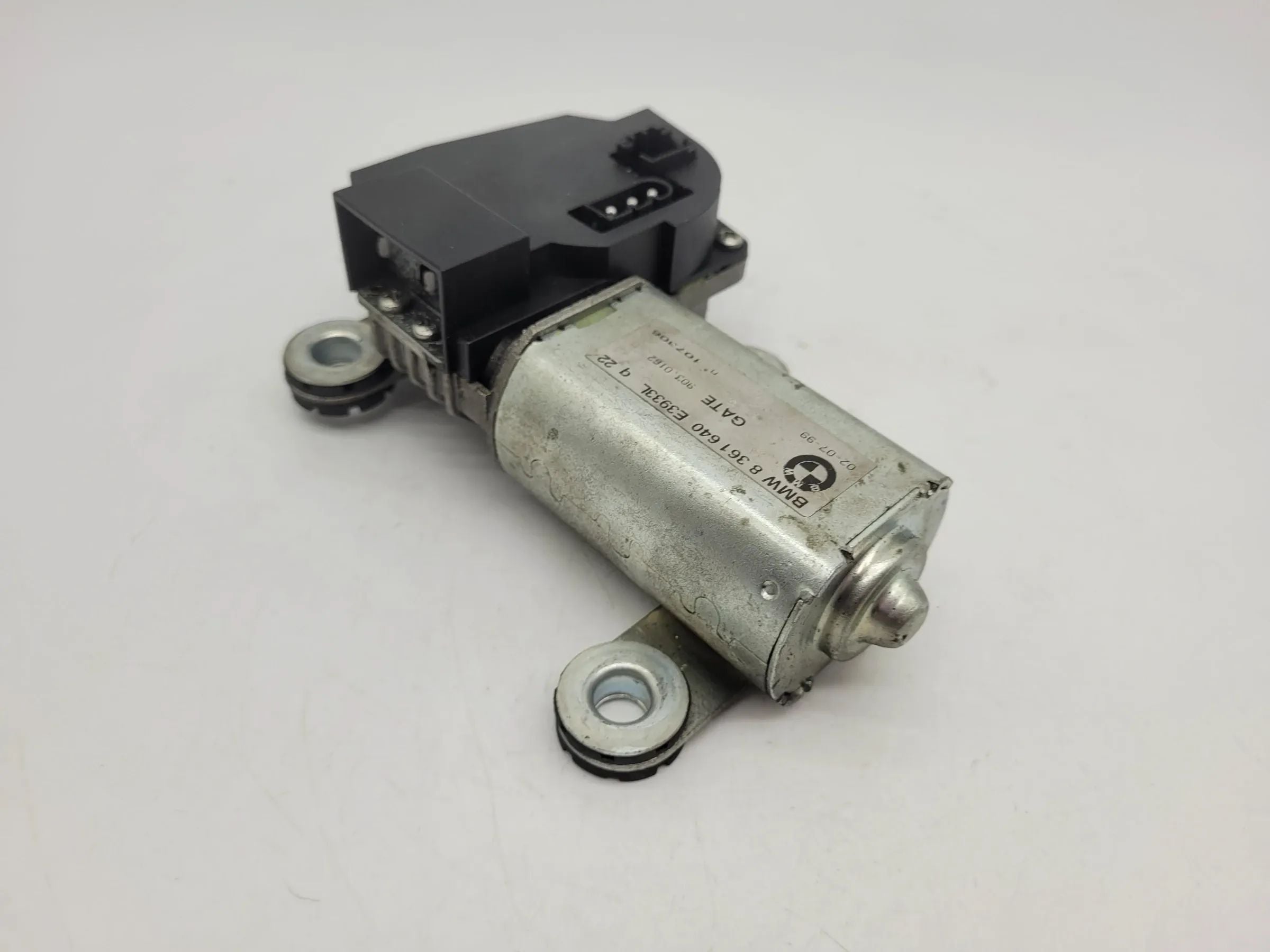 BMW 5er Touring E39 Wischermotor Hinten 8361640 (Original)