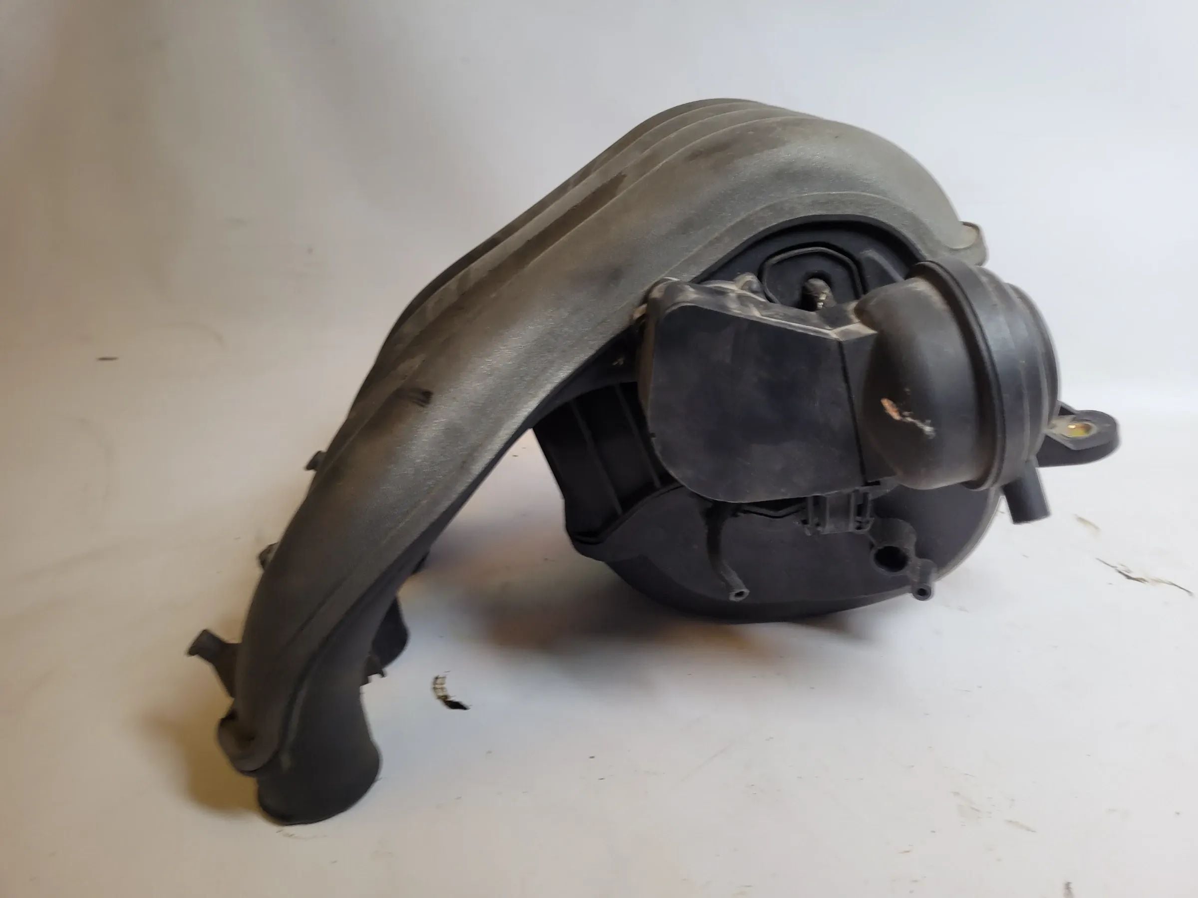 Audi A4 8E/B6/B7 Ansaugbrücke Ansaugkrümmer 06D133210D Original