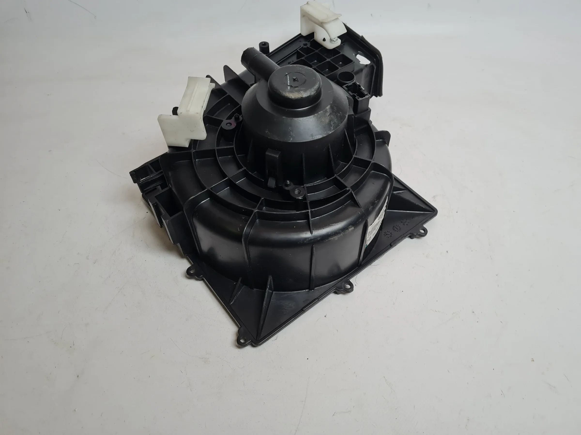 Original Nissan Primera P12 Gebläsemotor 27200AV603