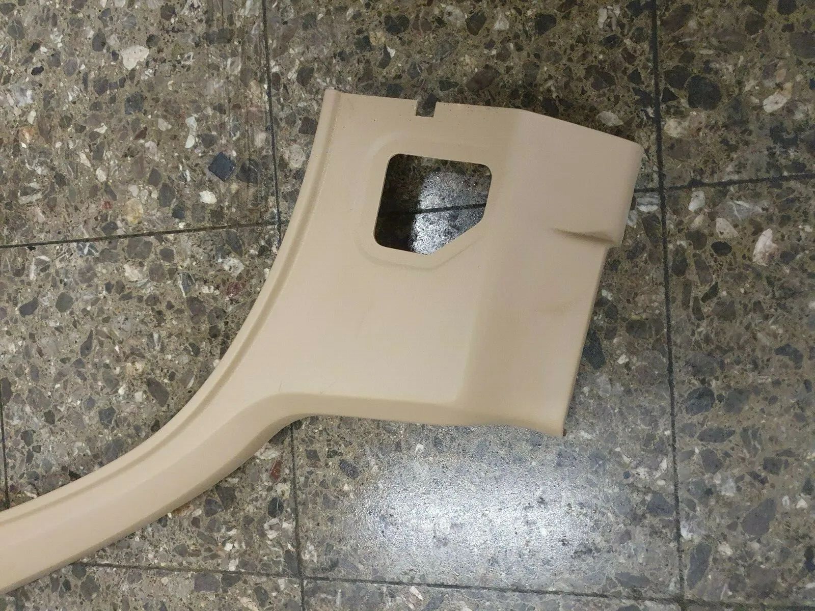 original Jeep Cherokee XJ cover, trim 8955001049 left beige 