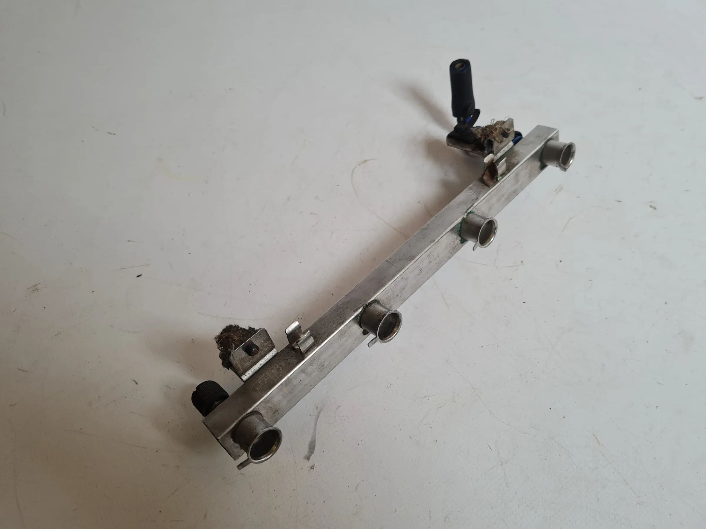Original Opel Corsa D S07 Einspritzleiste 0208151208
