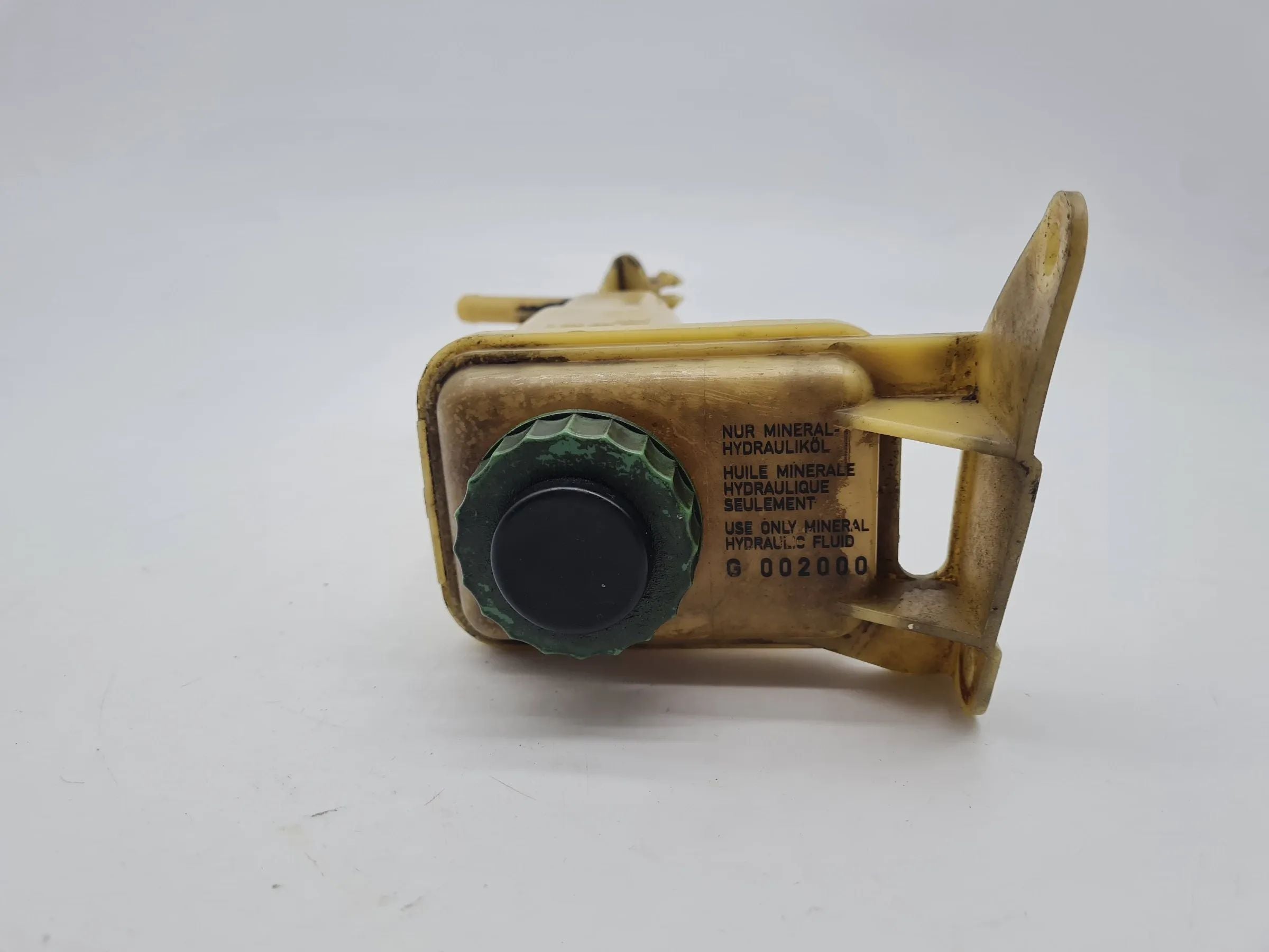 Original Audi A6 (4B2/4B4) Servobehälter Servoölbehälter 8D0422373C