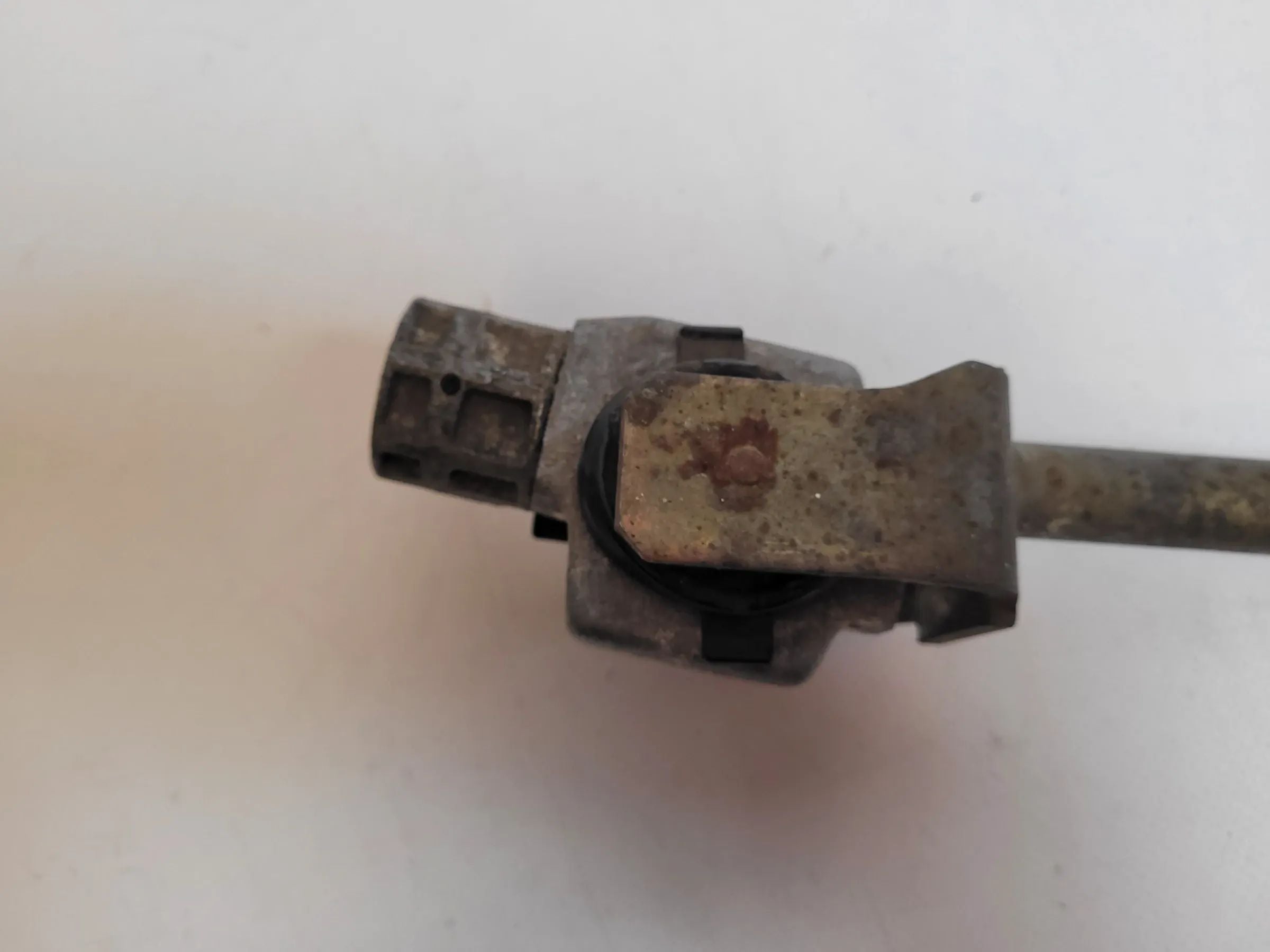 Original Audi A6 (4B2/4B4) Schaltstange Getriebe 8D0 711613B
