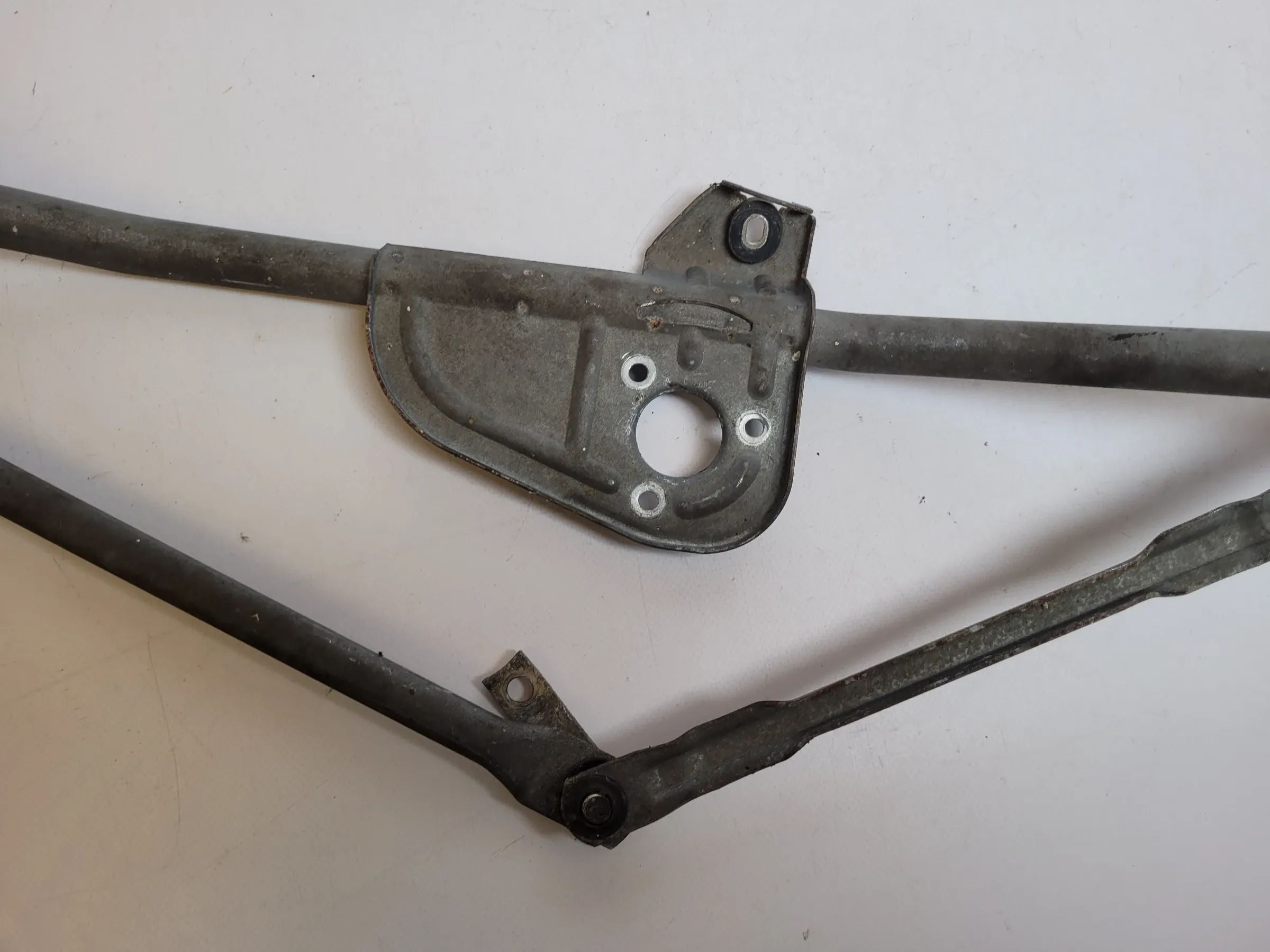 Original Audi A6 (4B2/4B4) Wischermotor Gestänge Vorne (4B1955113)