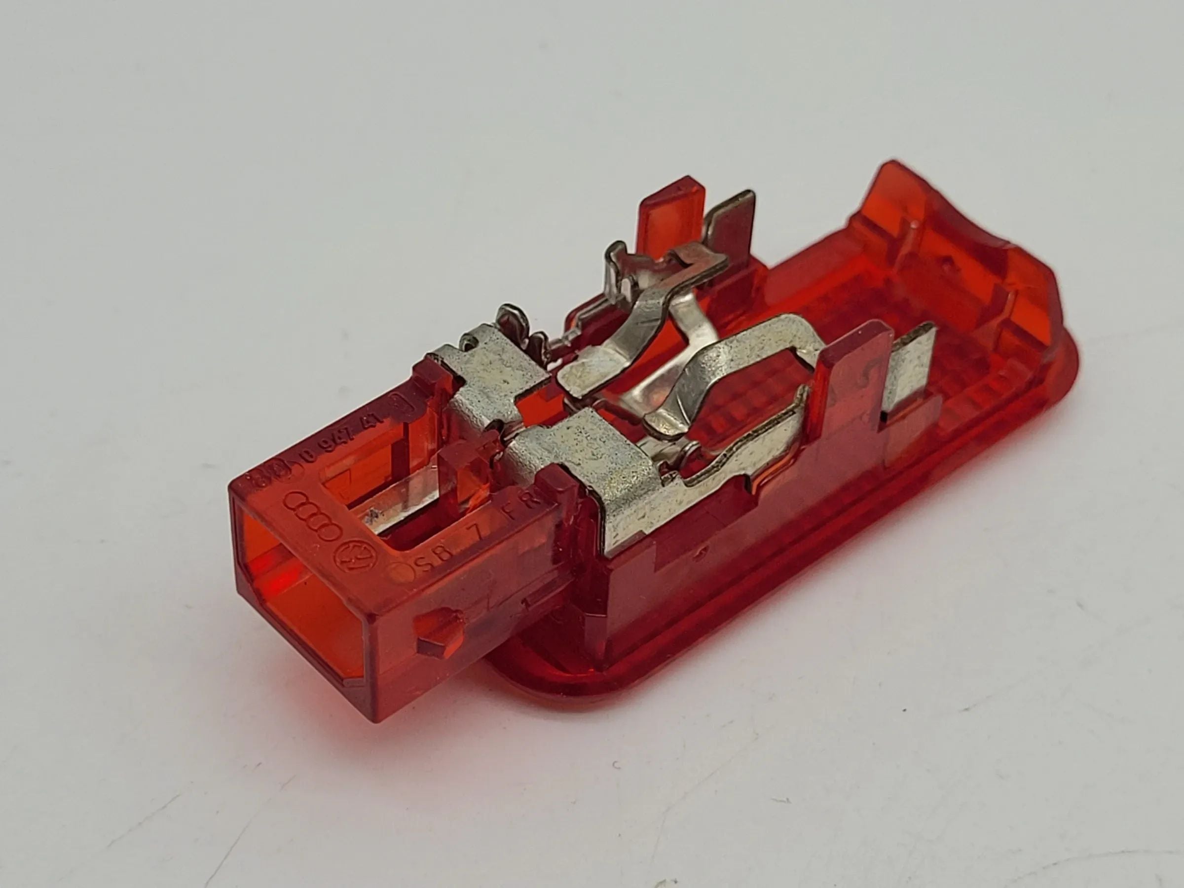 Original Audi A4 (8E/B6/B7) Türleuchte Türlicht Leuchte Rot L/R 8D0947411