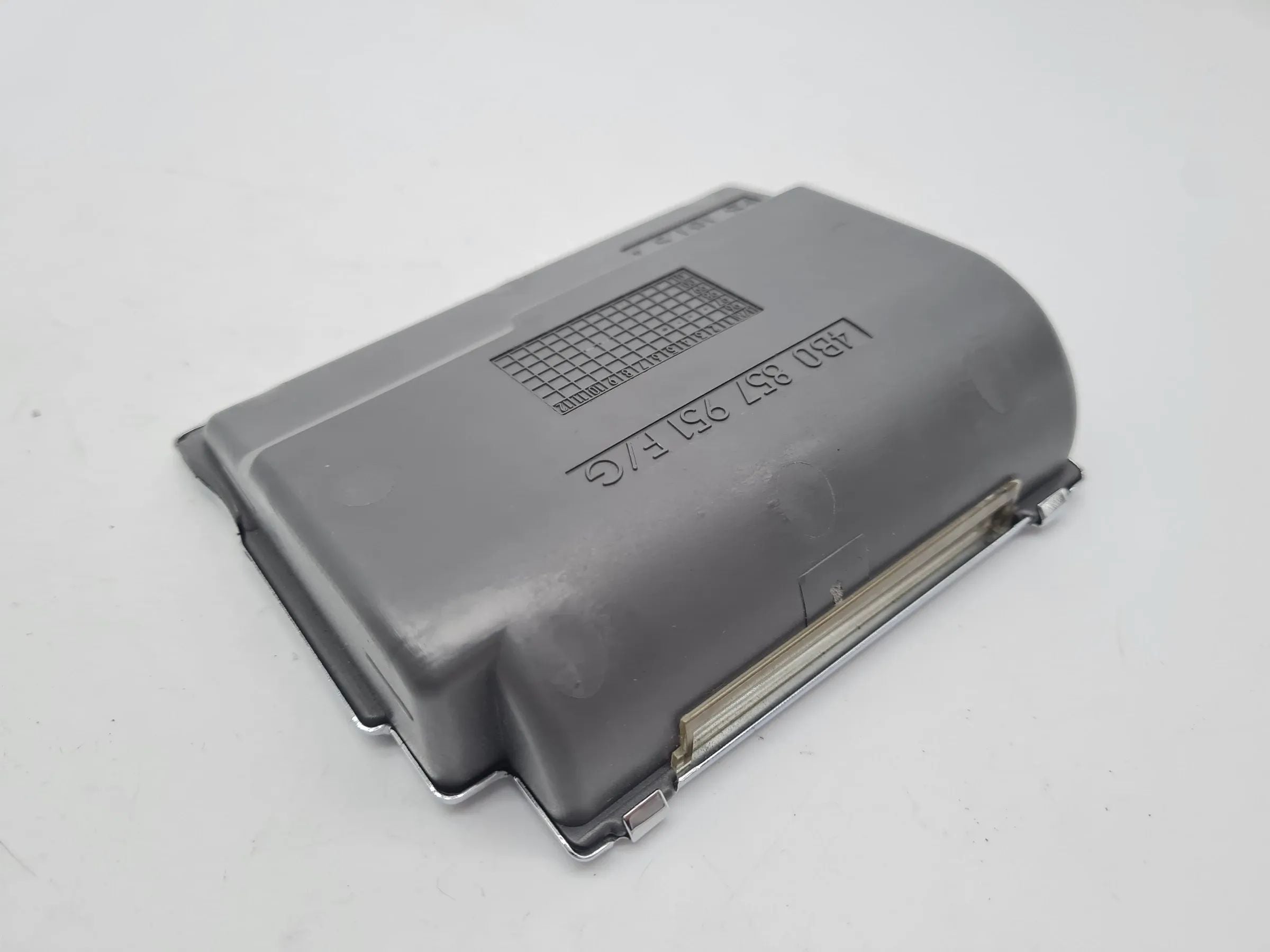 Original Audi A6 (4B2/4B4) Aschenbecher Einsatz Vorne Silber 4B0857951F/G