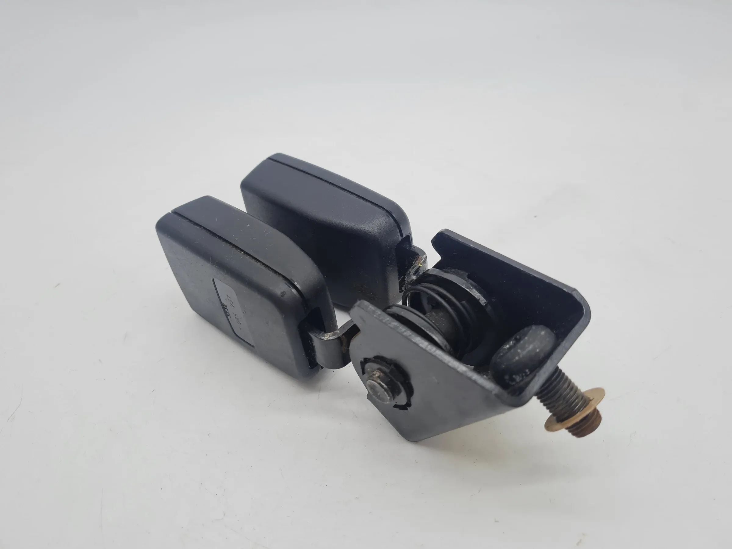 Original Mini One (R50/R53) Doppelgurtschloss Hinten Mitte 7055957