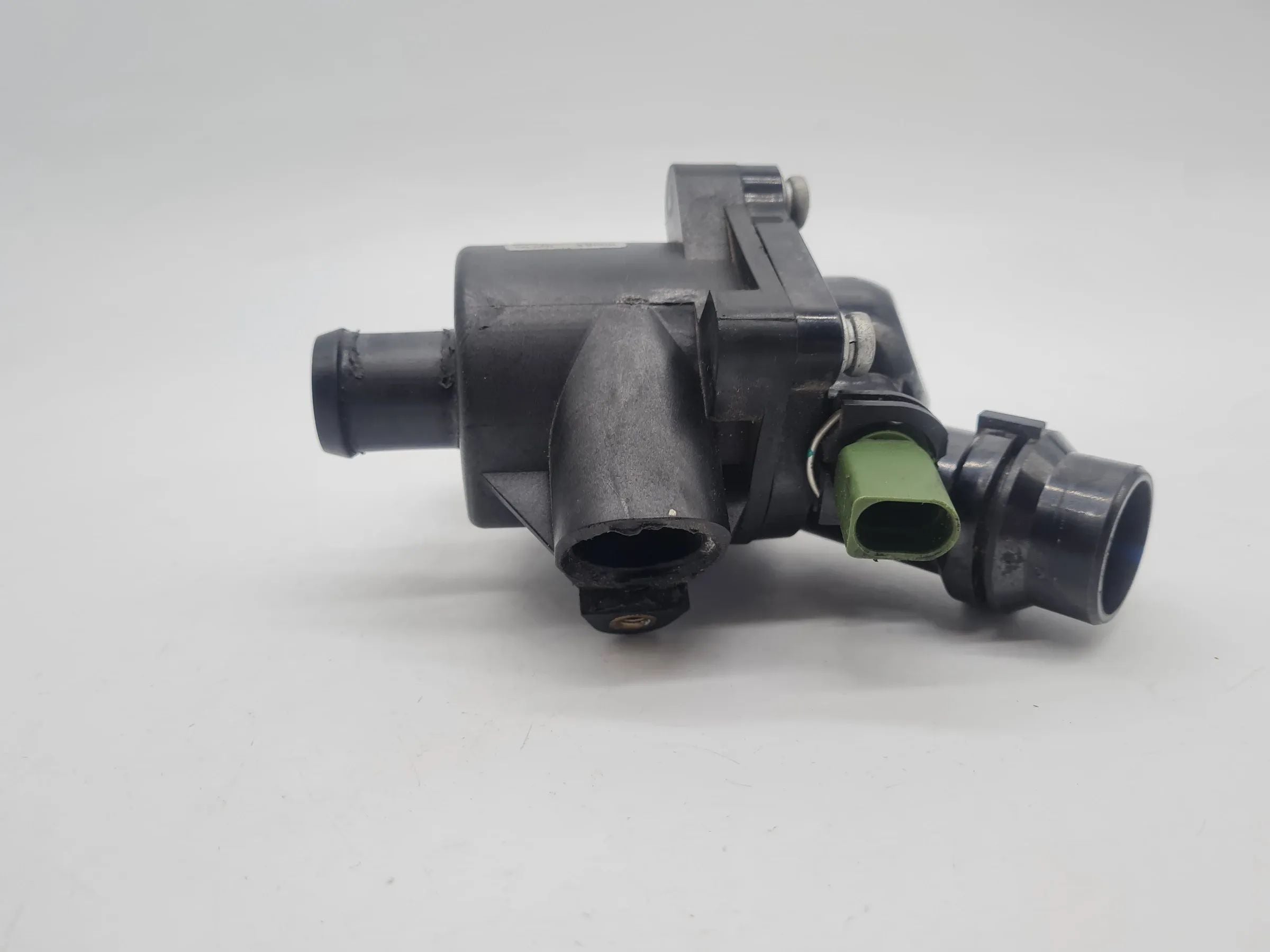 Original Audi A4 (8E) Mahle Thermostat Kühlmittel TM3105