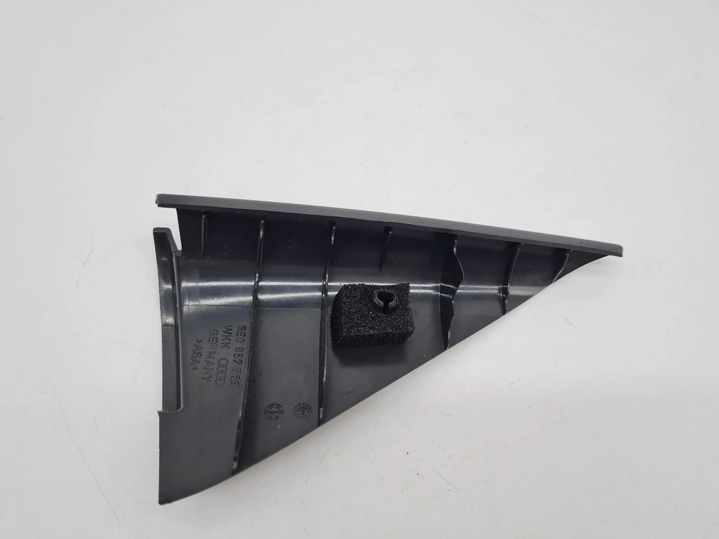 Original Audi A4 (8E/B6/B7) Blende Verkleidung Dreieck Links Hinten 8E0857569