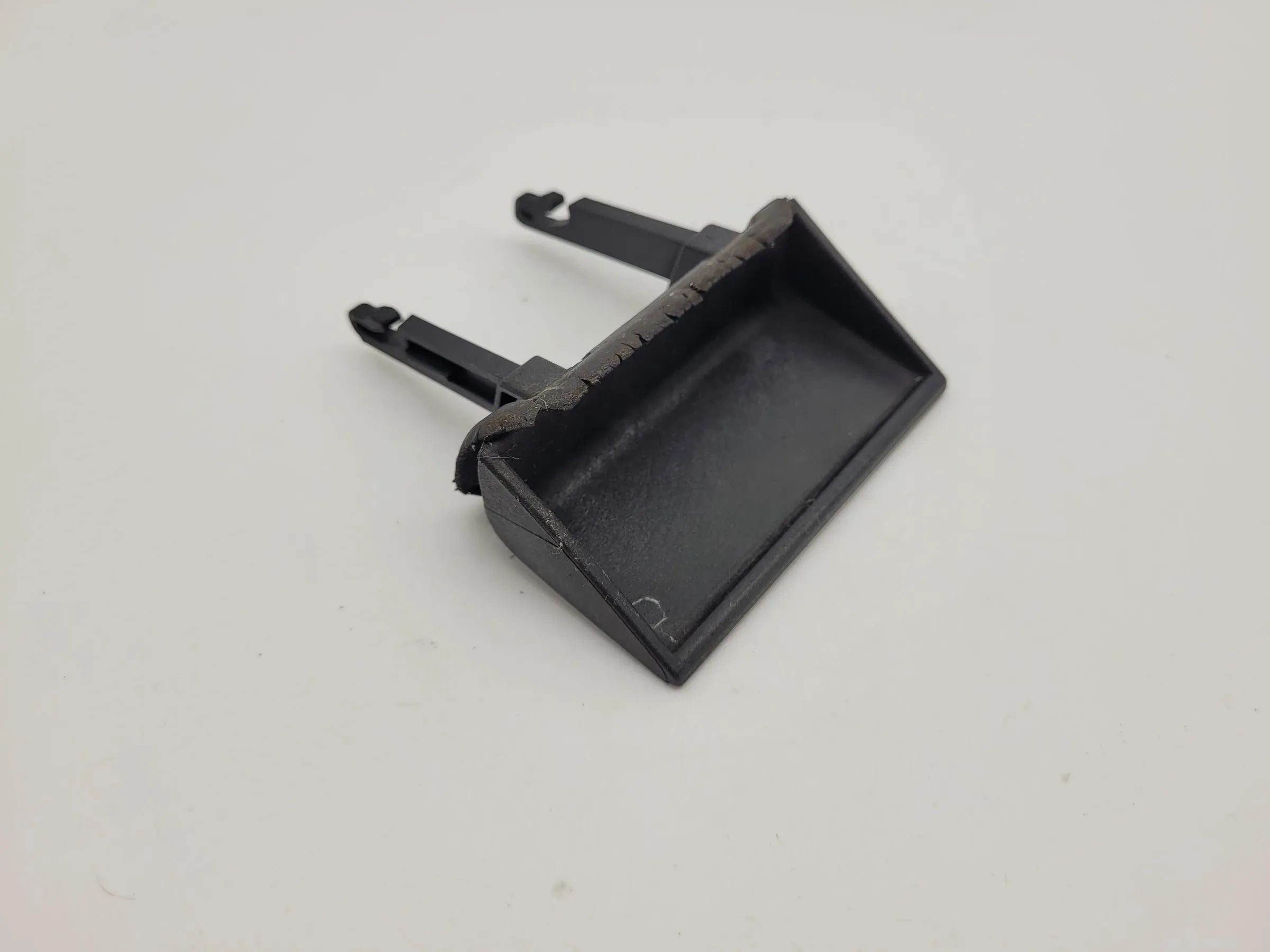 Original Audi A6 (4B2/4B4) Heckklappengriff 4B0827778A