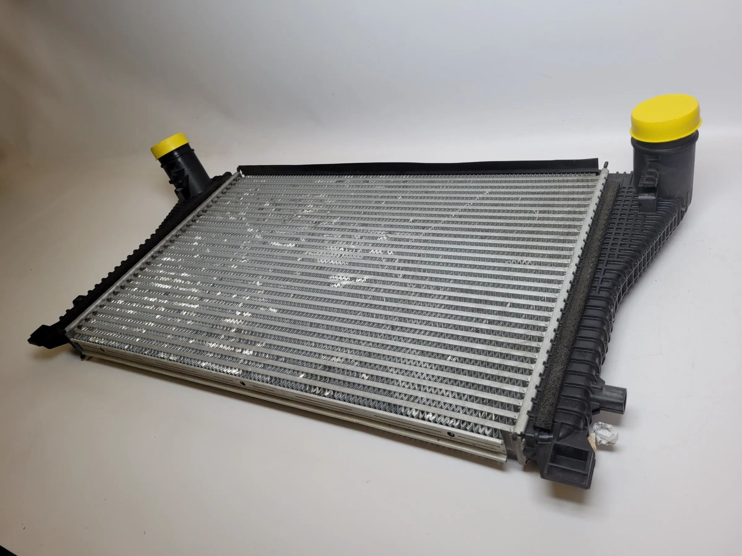 Original VW/Audi/Skoda Golf VII /Tiguan/Octavia III Ladeluftkühler 5Q0145803K