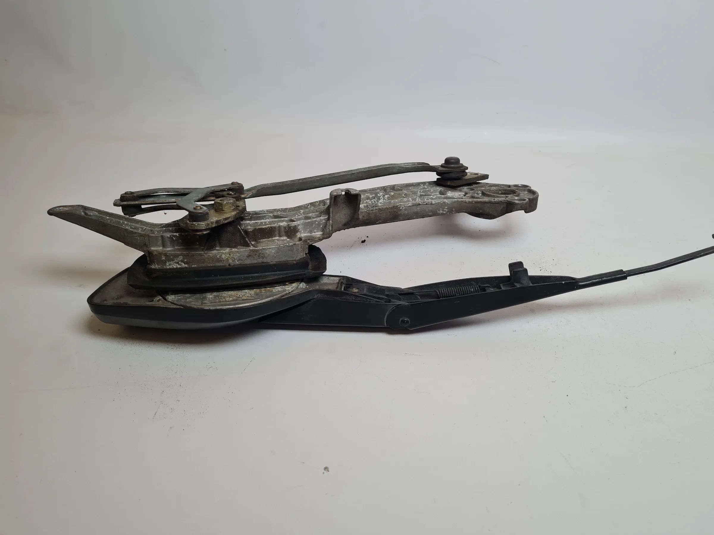 Original Mercedes-Benz E-Klasse/CLK 208/210 Wischergestänge Vorne 3391098329