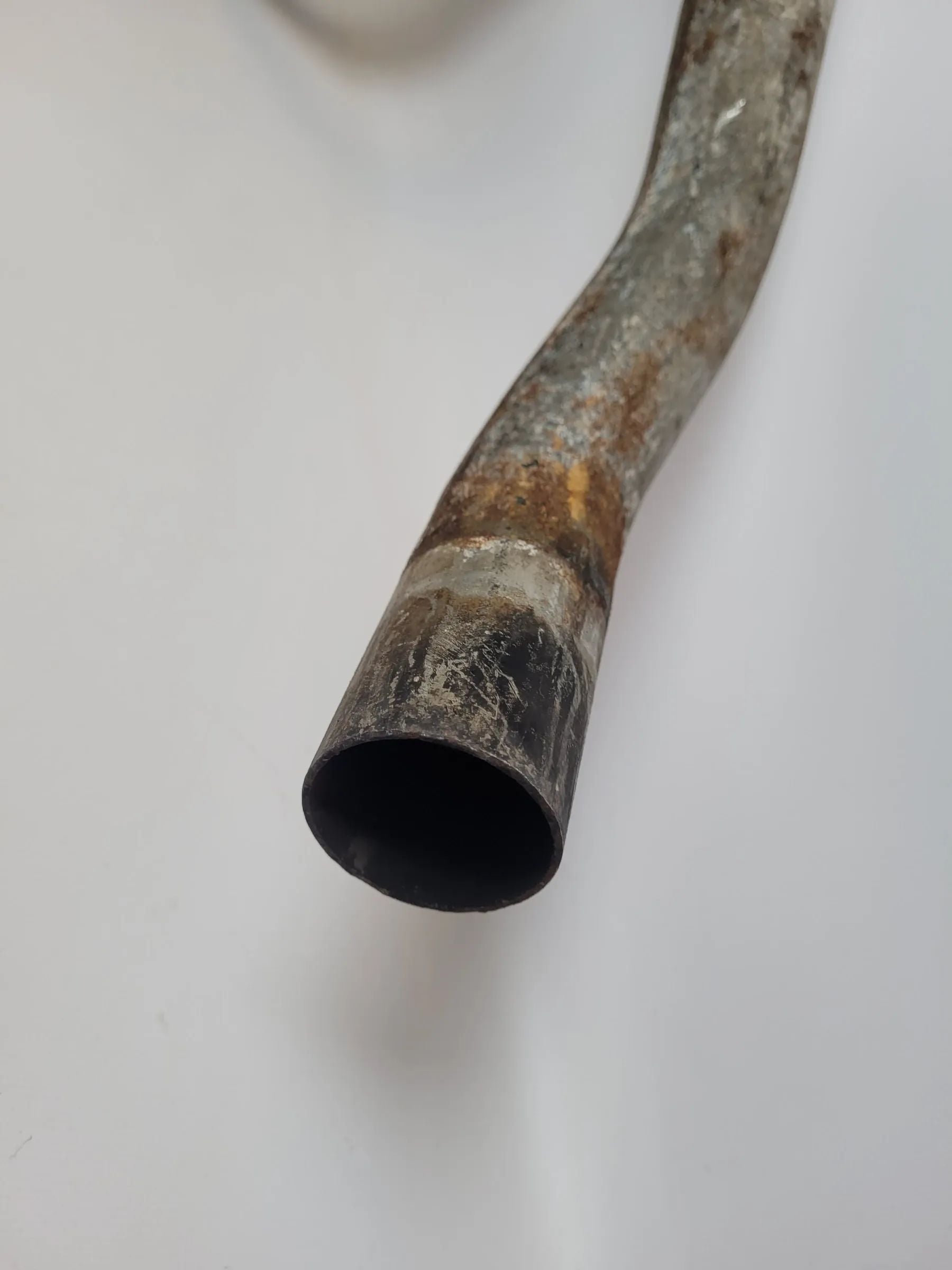 Original VW/Audi 80 B2 Auspuff Mittelschalldämpfer Endschalldämpfer D22194