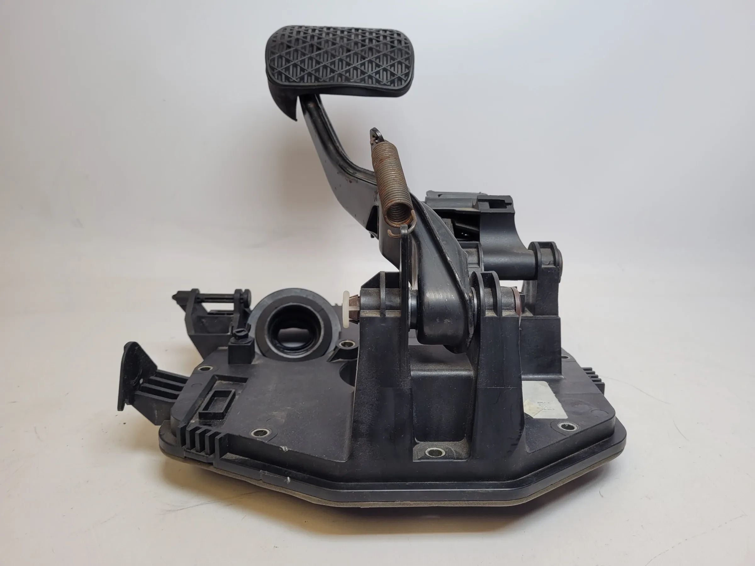 Original Mercedes A-Klasse (W168) Pedalwerk Bremspedal Automatik A1682900549