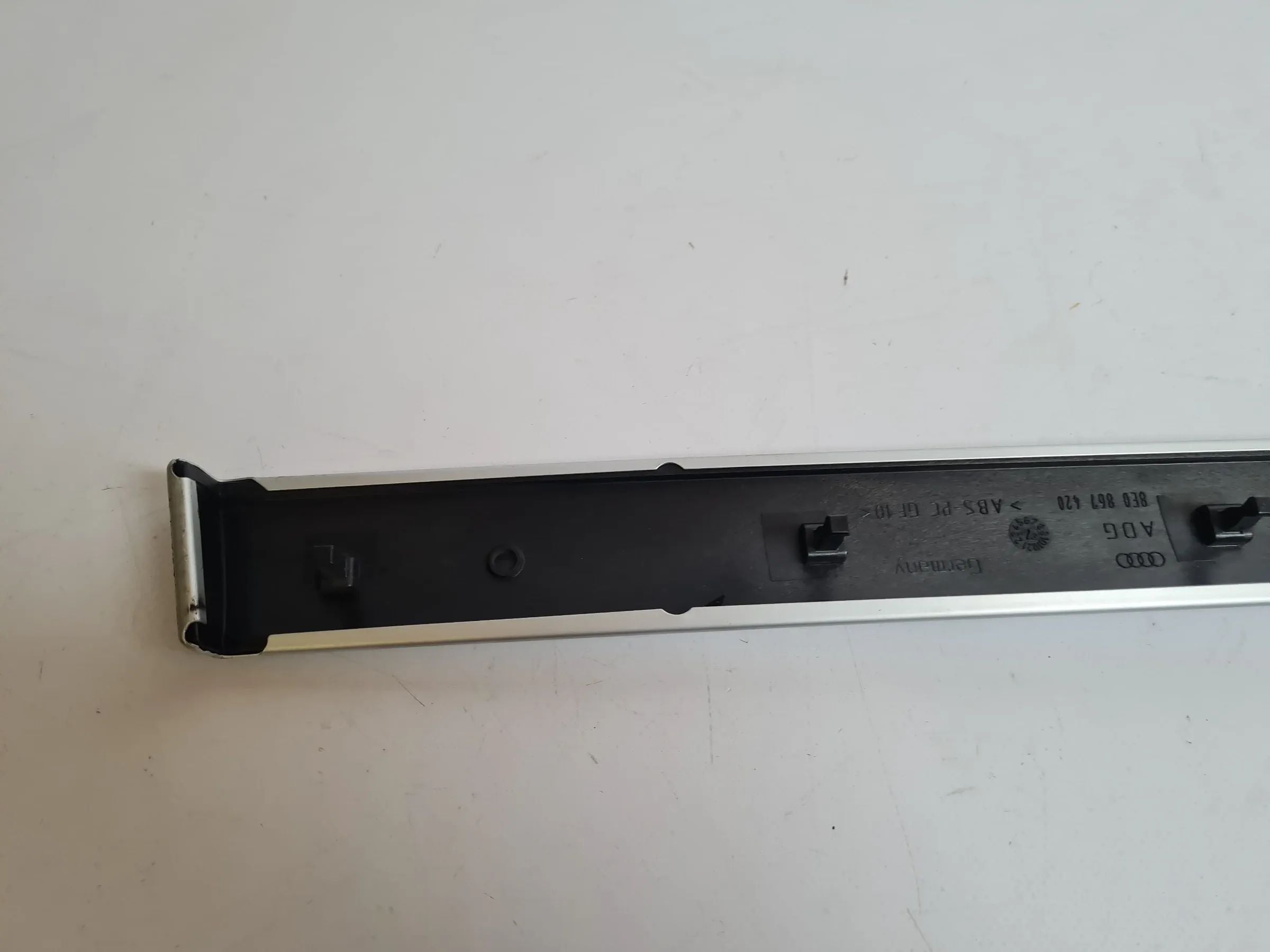 Original Audi A4 (S-Line) Dekorleiste Zierleiste Rechts Hinten 8E0867420
