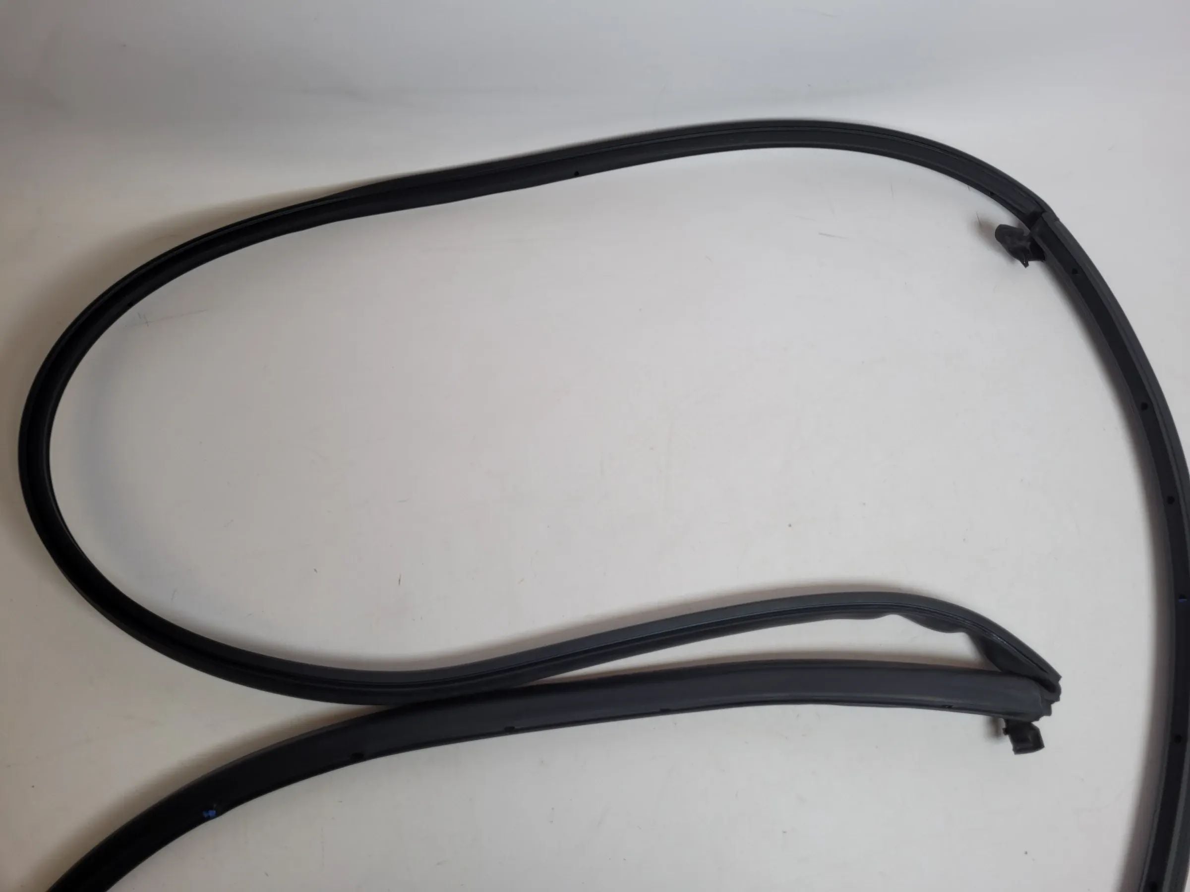 Original Audi A4 (8E/B6/B7) Türdichtung Dichtung Gummi Links Hinten 8E0839911J
