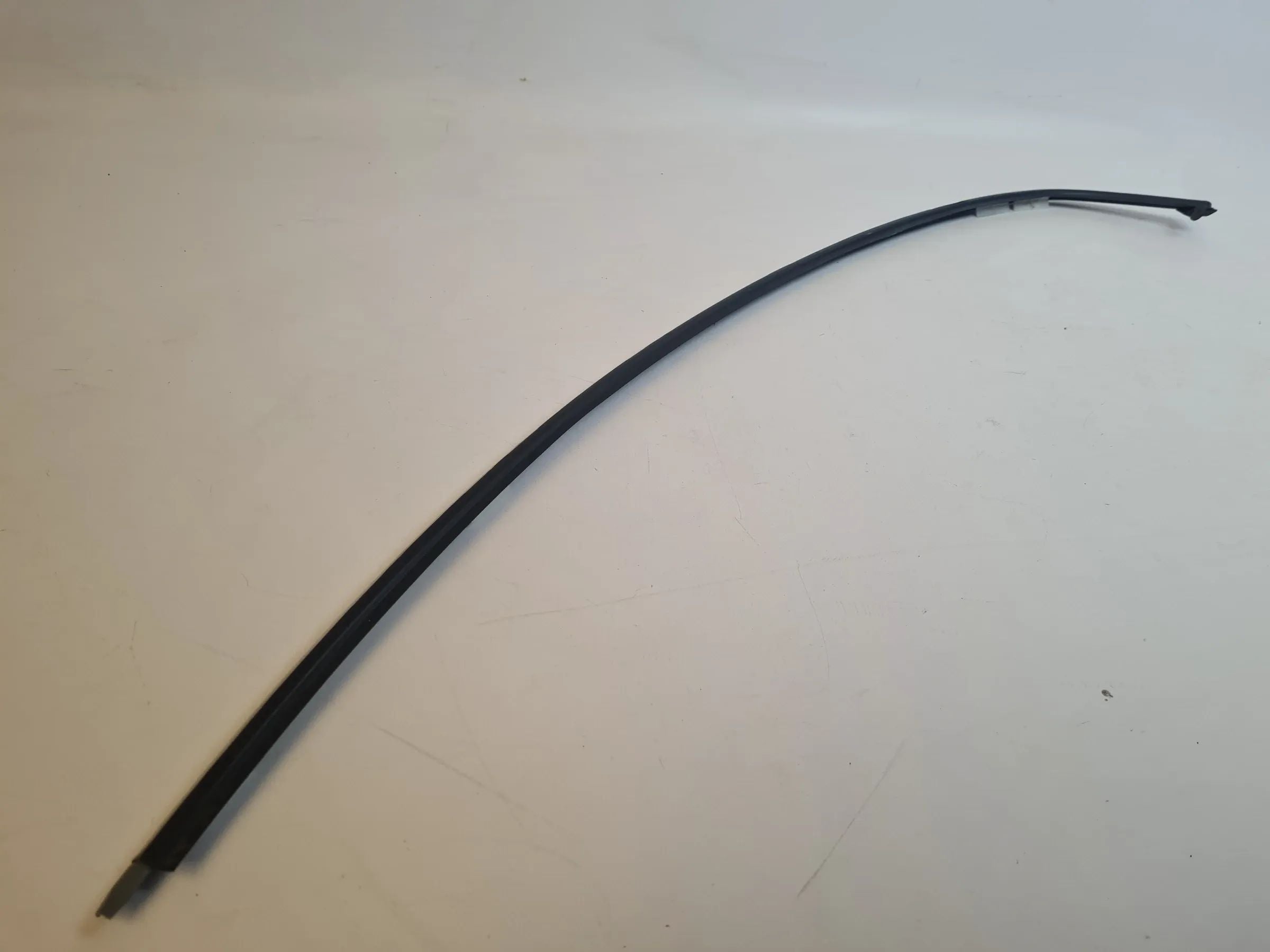 Original Mini One (R50/R53) Dichtung Windschutzscheibe Vorne Rechts 7051528
