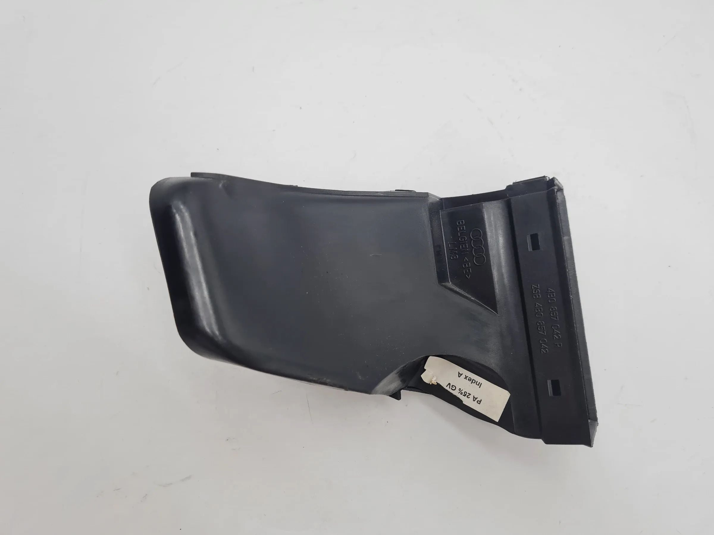 Original Audi A6 (4B2/4B4) Luftkanal Luftführung 4B0857042 R/L