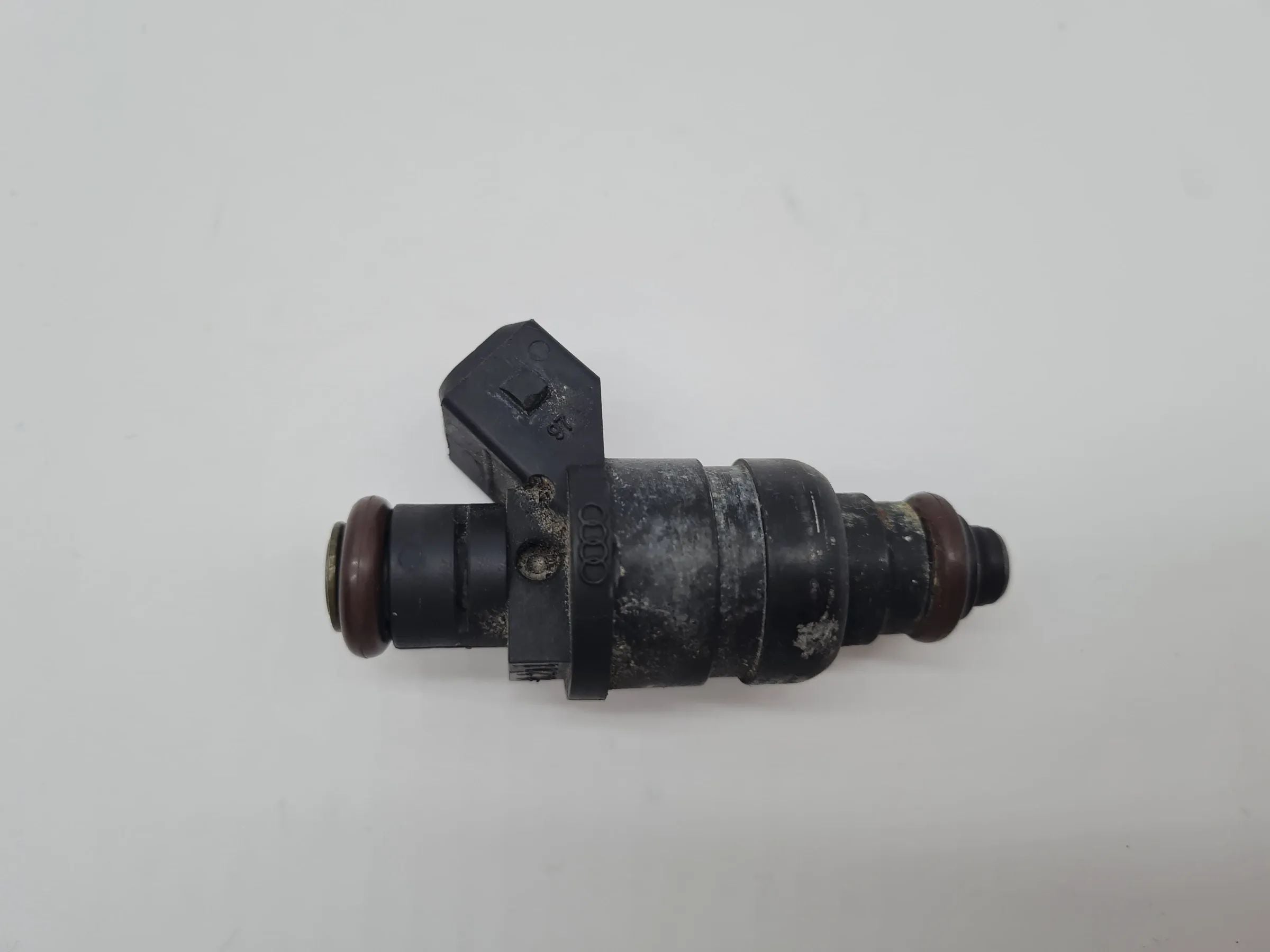 Original Audi A6 (4B2/4B4) 2.4 V6 121KW AGA Injektor Einspritzdüse 078133551AC