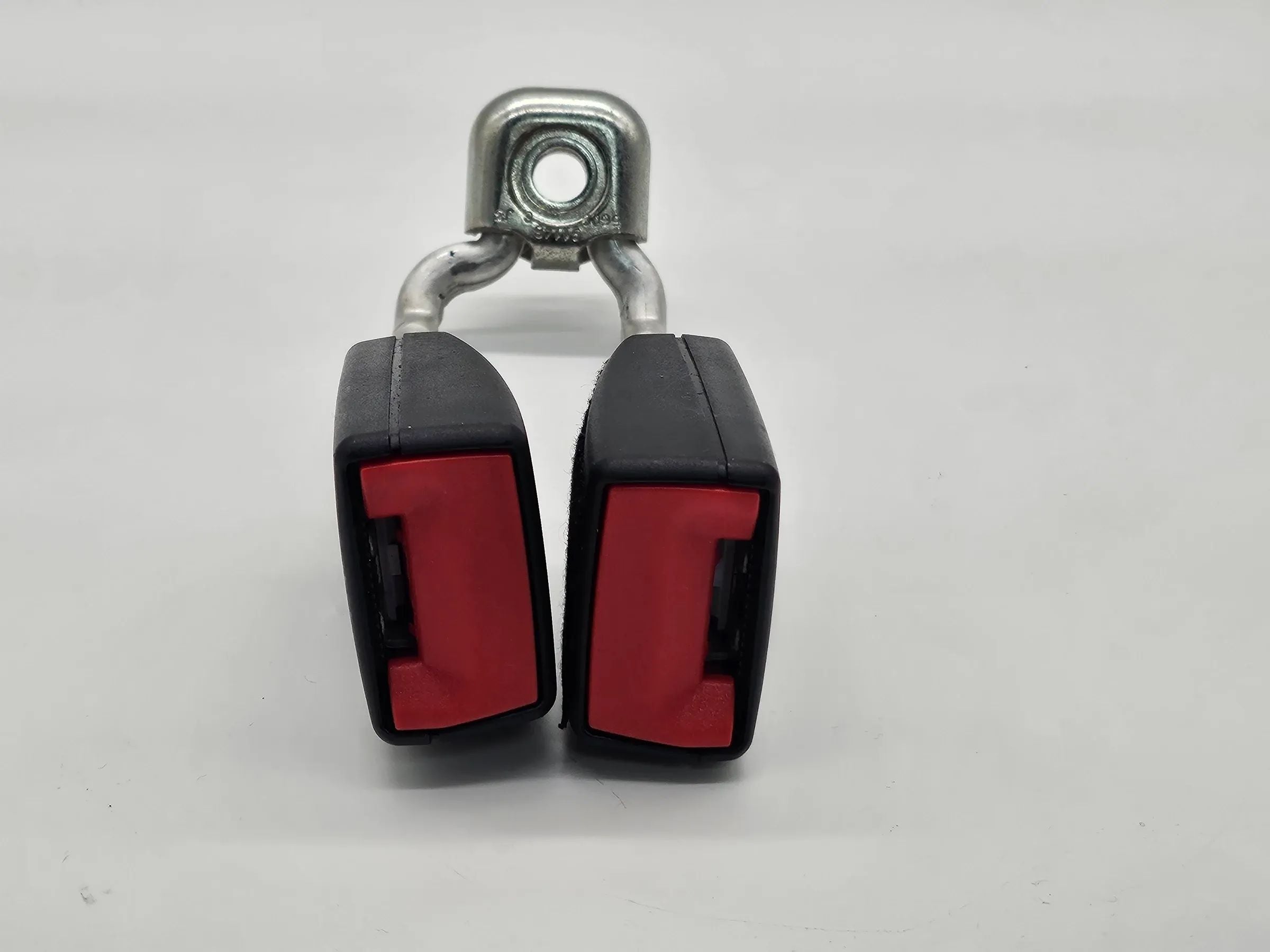 Original Seat Ibiza ST IV 6J Gurtschloss hinten 6R0857739 QVZ