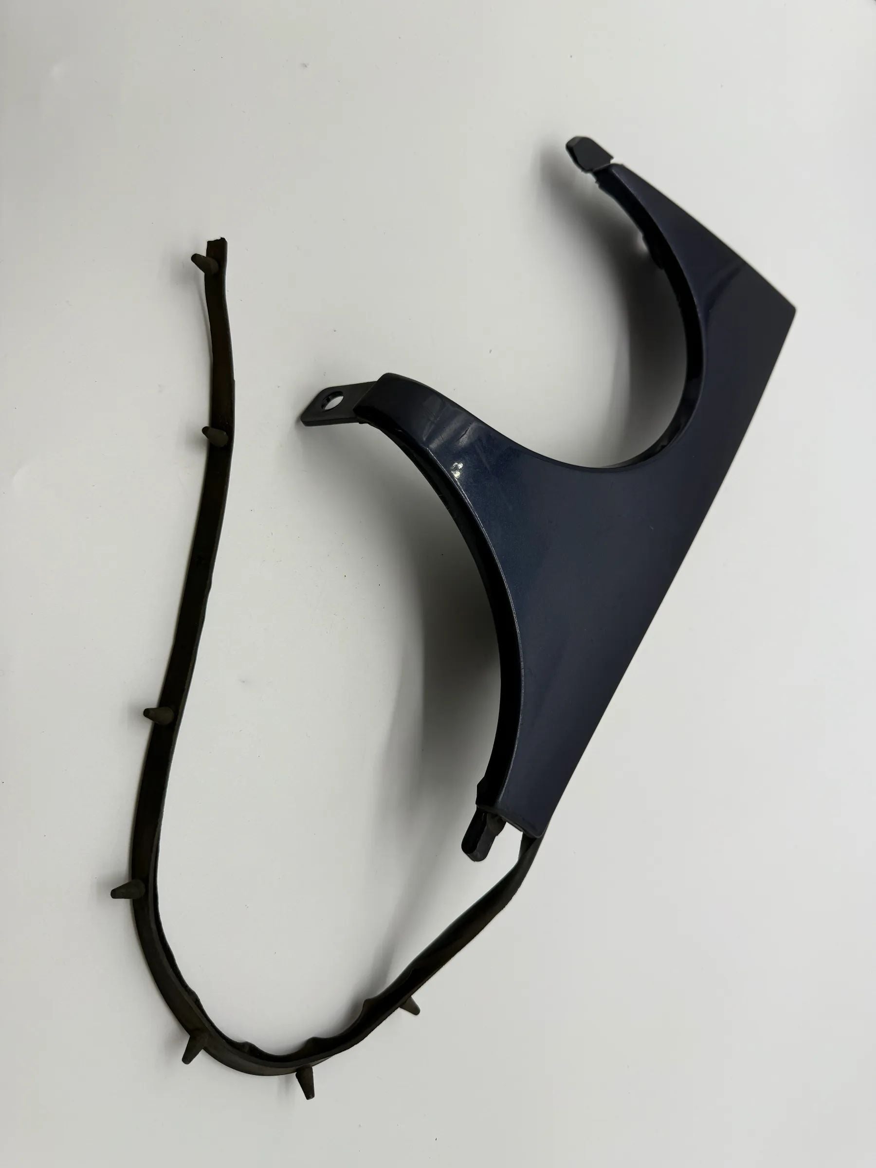 Original Mercedes- Benz E-Klasse Blende Scheinwerfer Rechts Blau A2108200212