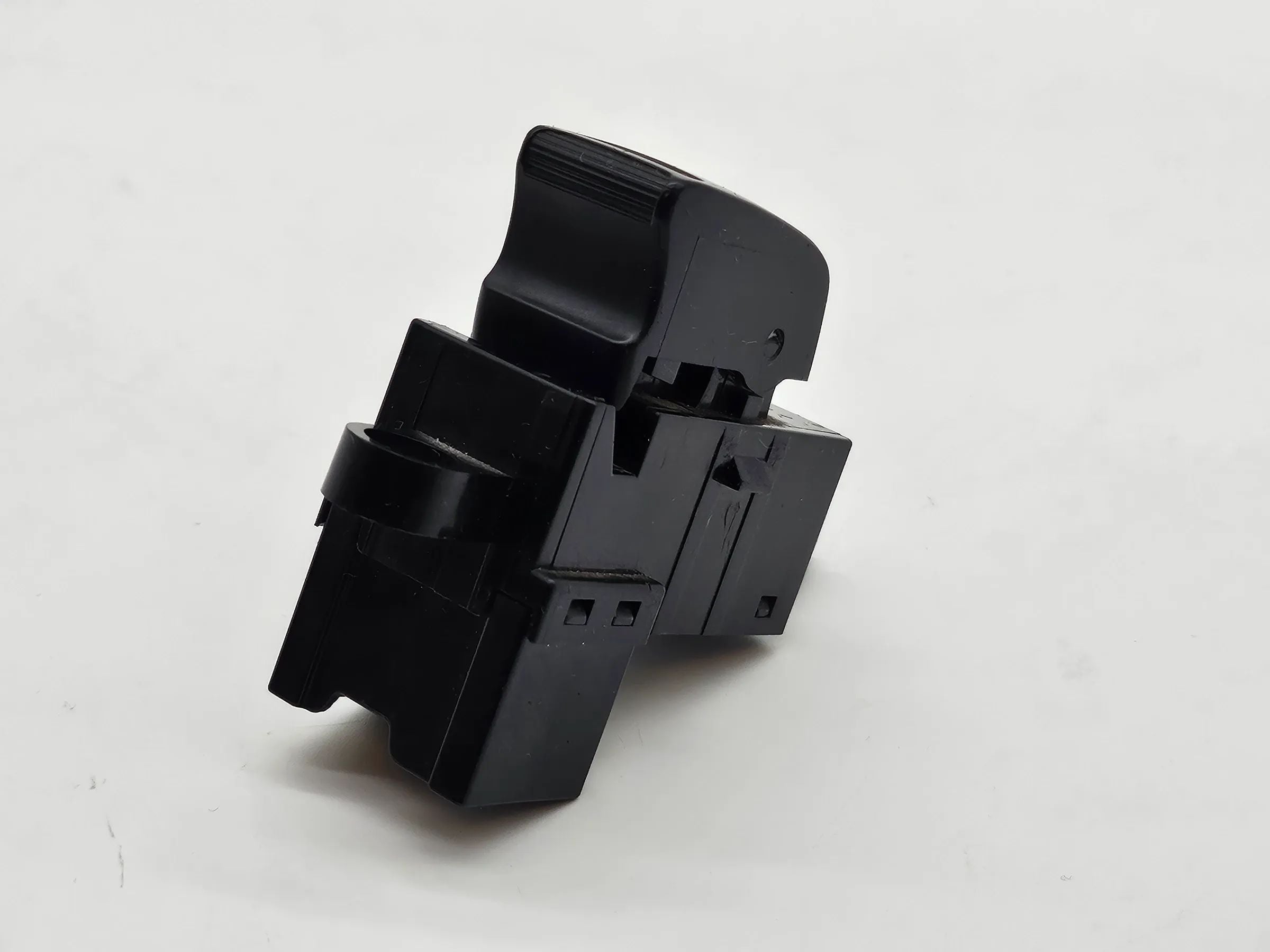 Original Nissan Primera P12  Fensterheberschalter hinten rechts 25411AV600