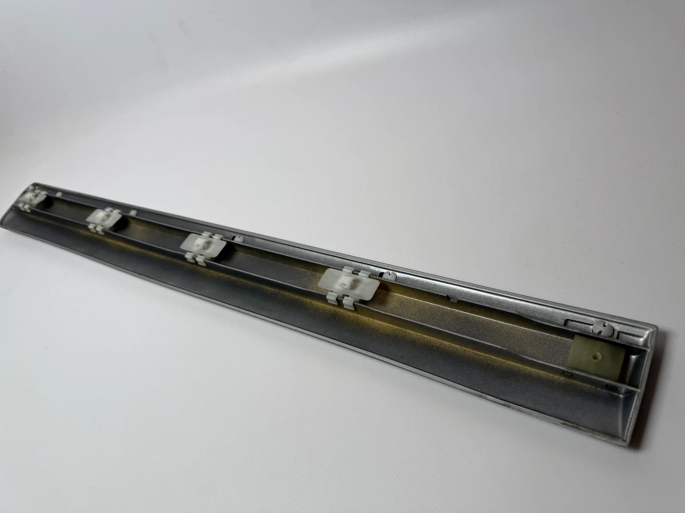 Original Mercedes-Benz E-Klasse W210 Türleiste Leiste Silber Links A2106900962