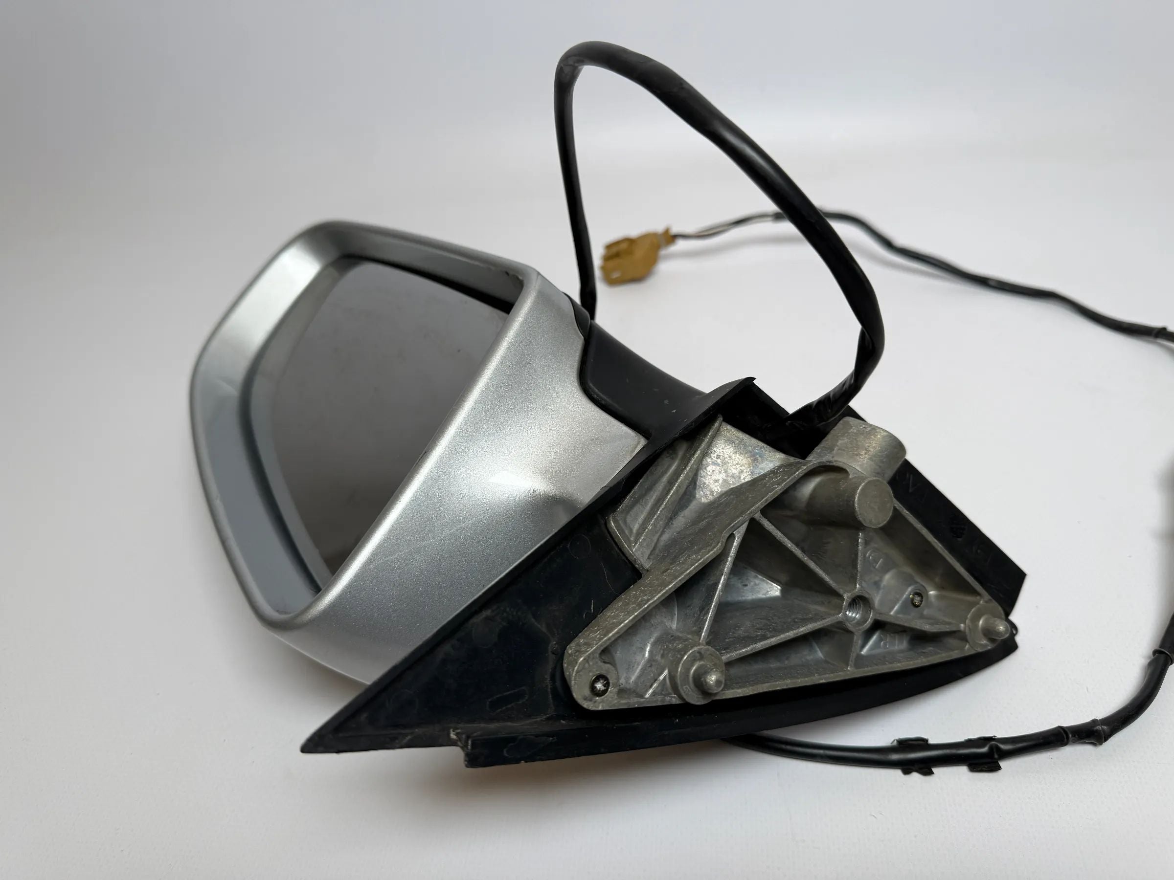 Original Audi A4 (8EC/B7) Außenspiegel Rechts Silber E1010681