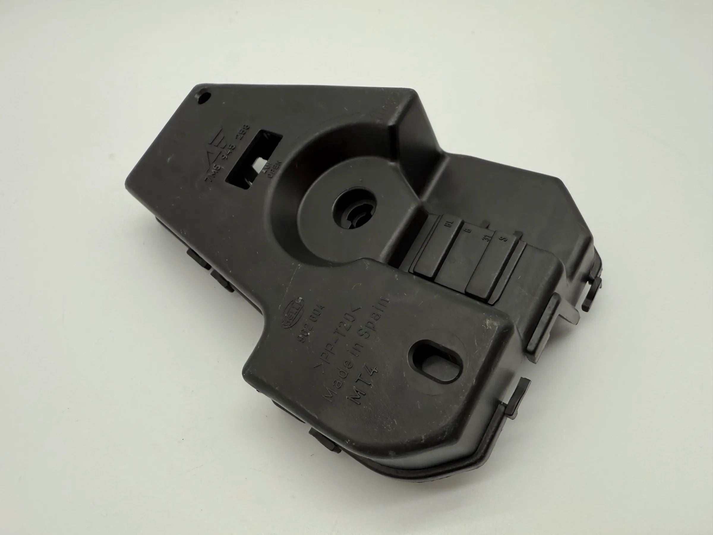 อะไหล่แท้ Ford Galaxy WGR ขายึดไฟท้ายขวา 7M5945258 / 962604