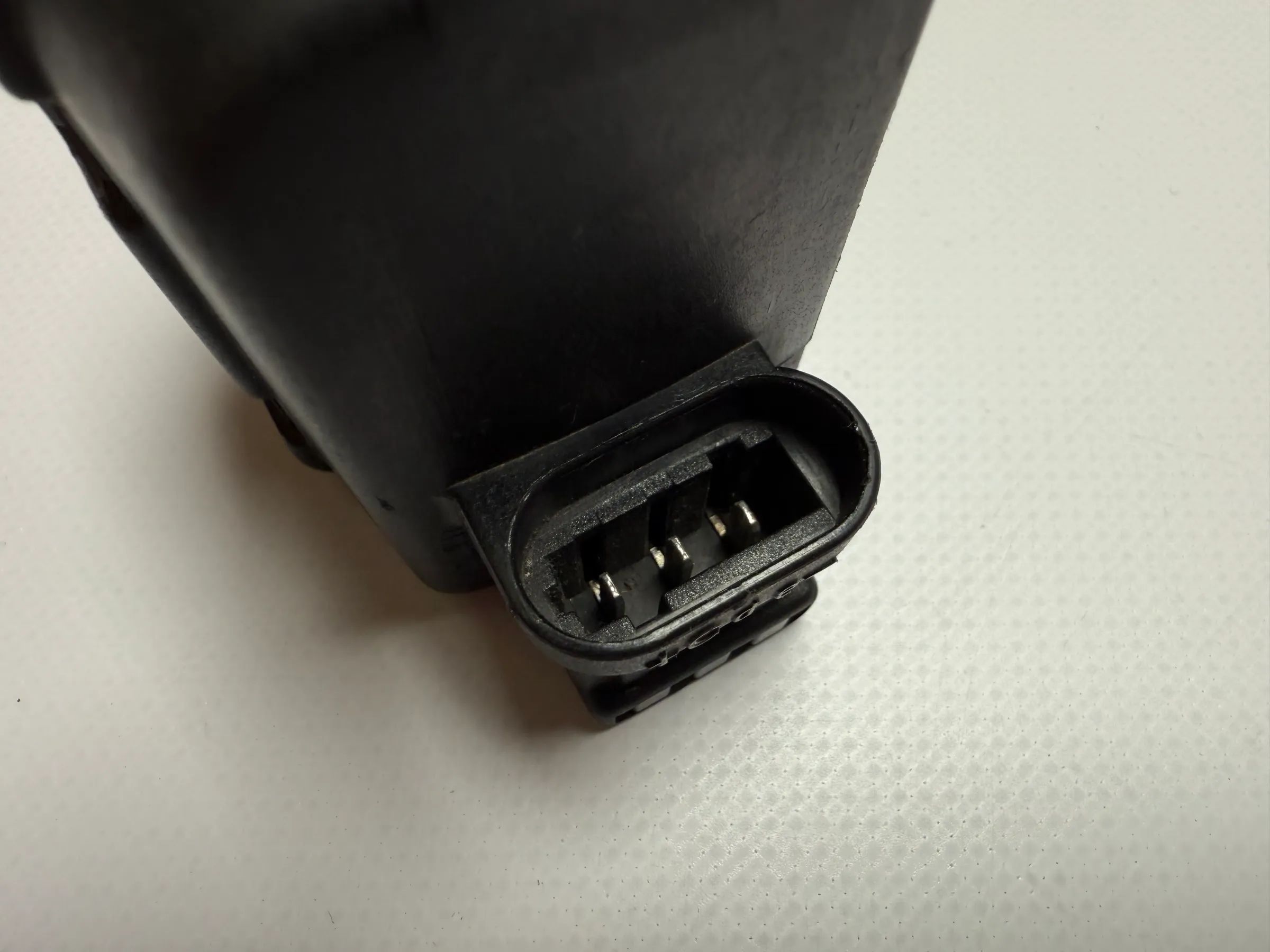 Regulador Original da luz do farol RENAULT CLIO MEGANE TWINGO LWR 7700840141 - auto-veritas.com/pt/