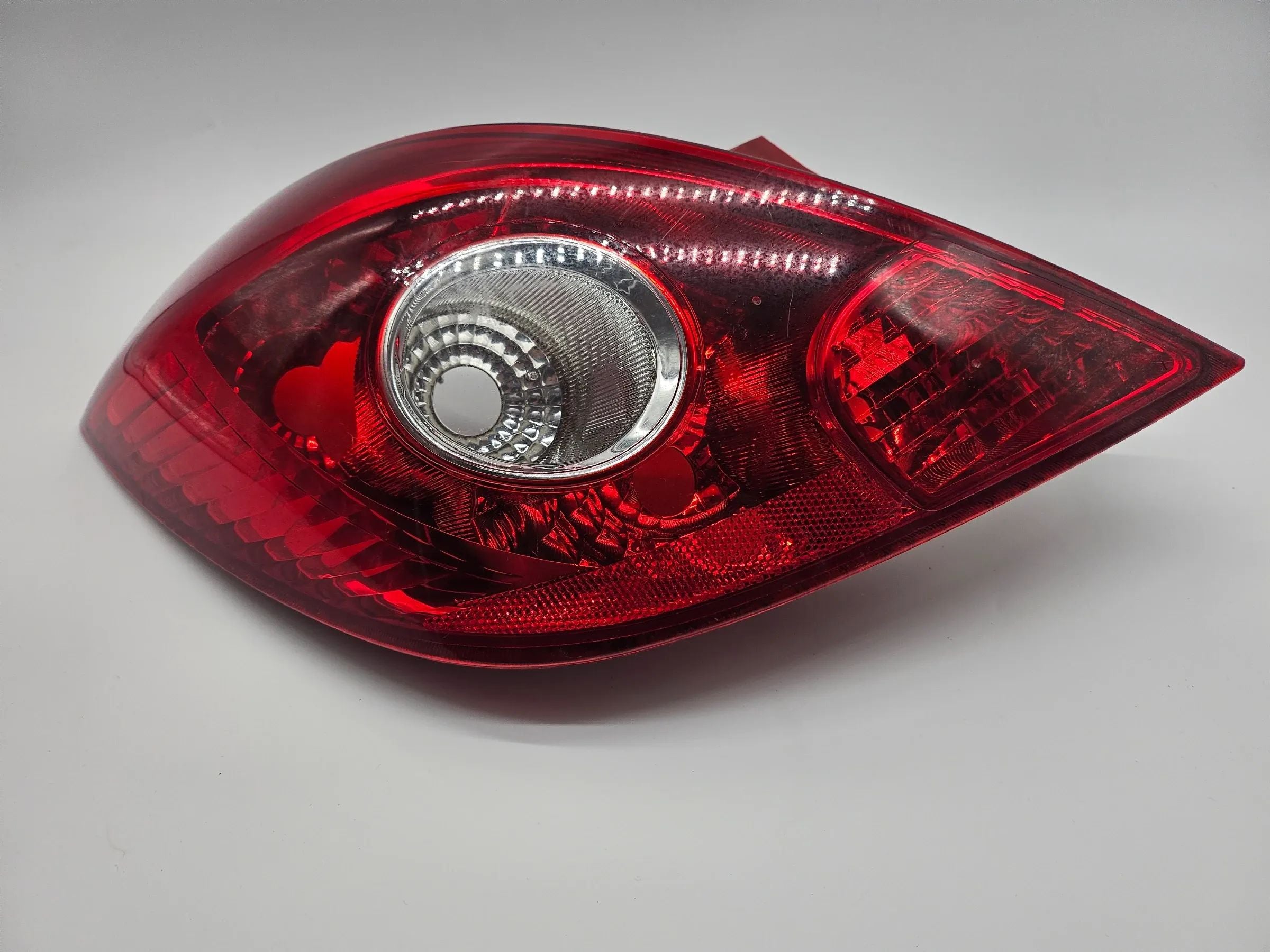 Opel Corsa D  Heckleuchte Rückleuchte Rücklicht links 11-B430B