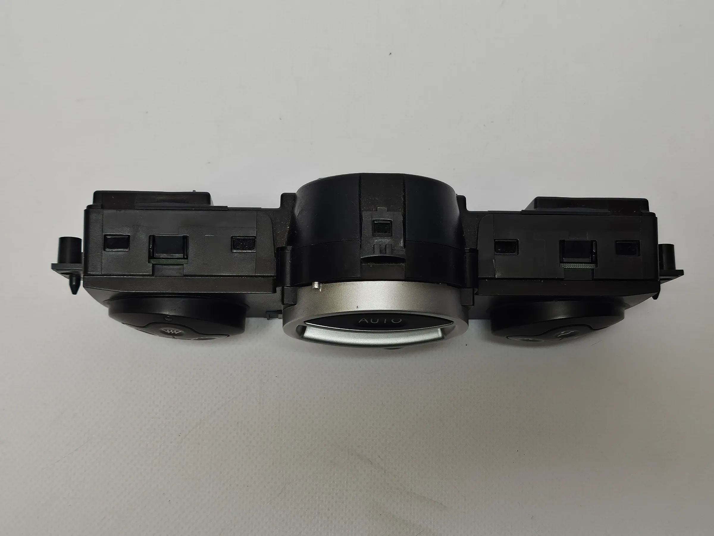 Renault Scenic II Sterownik Kontroli Klimatyzacji Panel Sterowania Klimatyzacją 69340007 8200265572