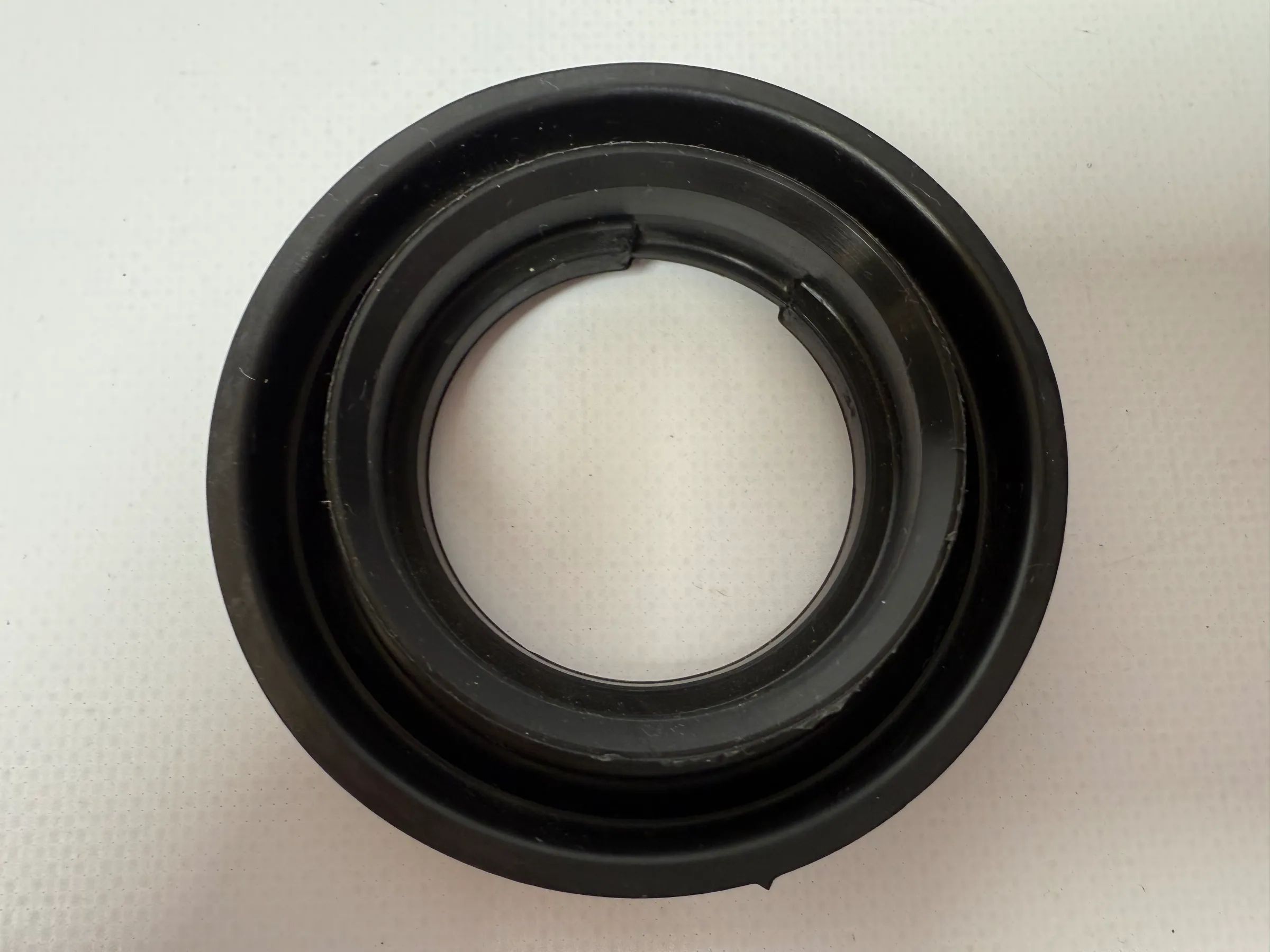 Oryginalna gumowa osłona pierścienia Opel Astra G (T98) R/L 148447-00