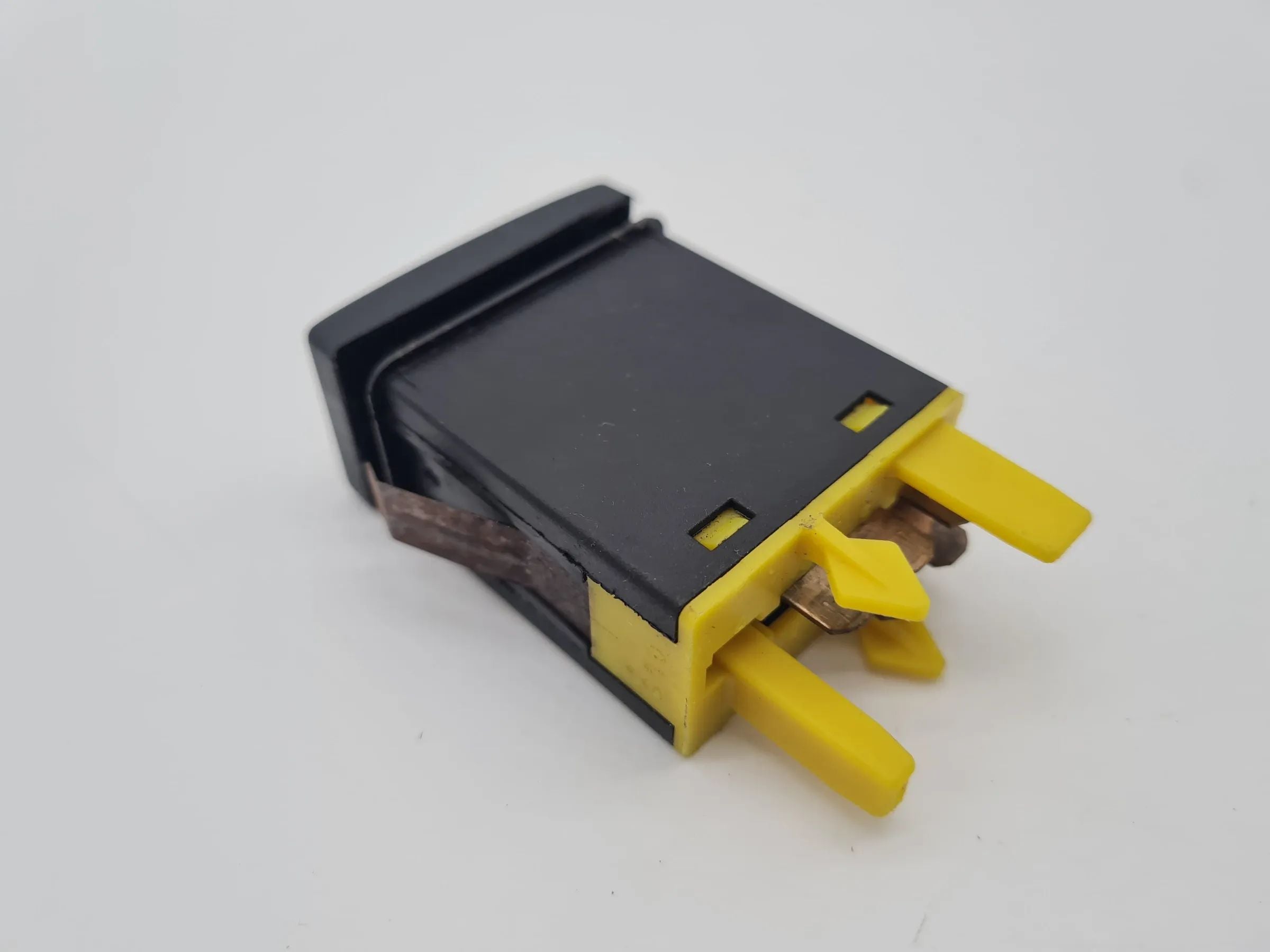 Original AUDI A4 (8D2/B5) Schalter Nebelschlussleuchte 4D0941563