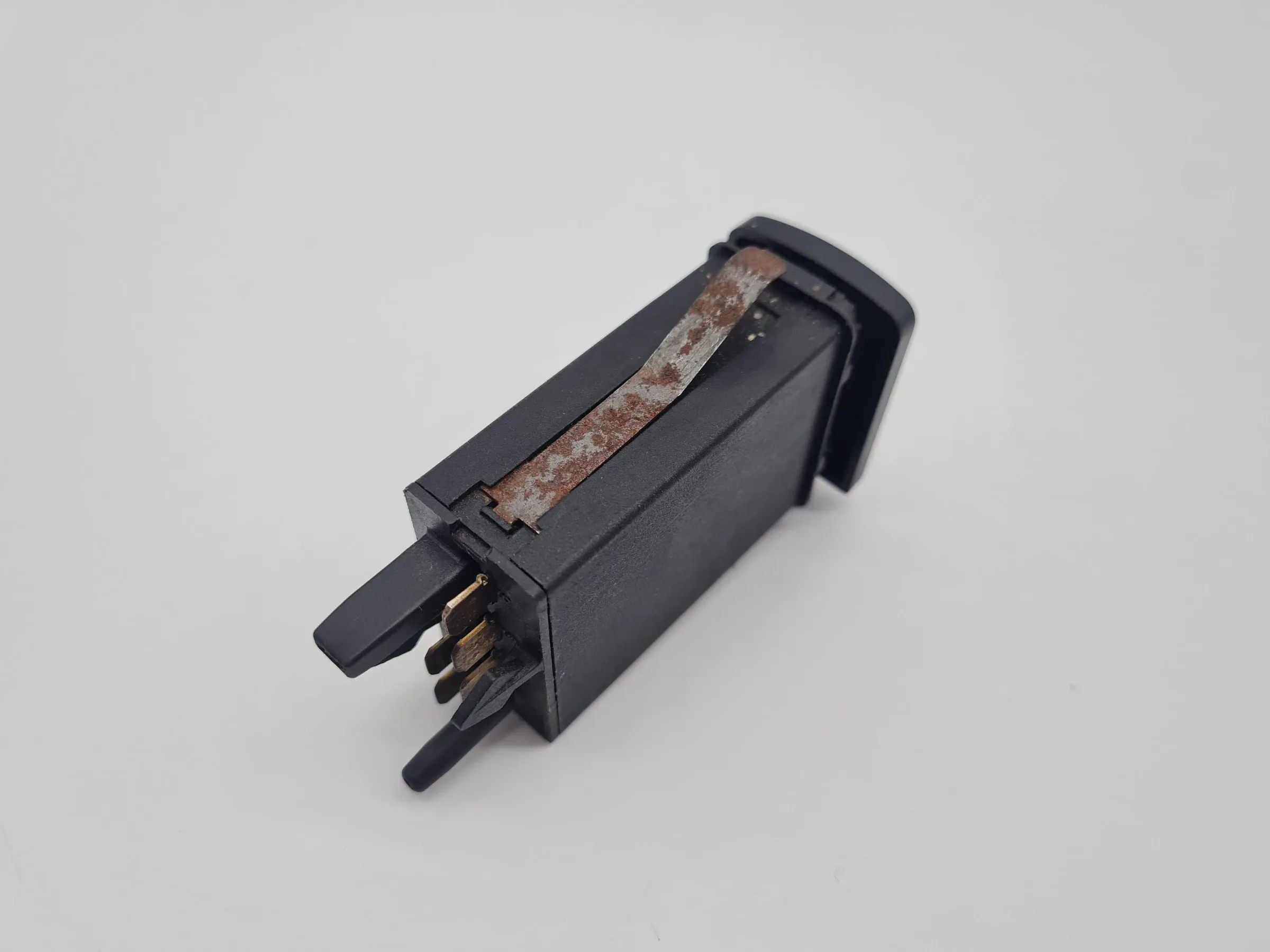 Original Audi A 3 (8L1) Schalter Heckscheibenheizung 8L0941503B