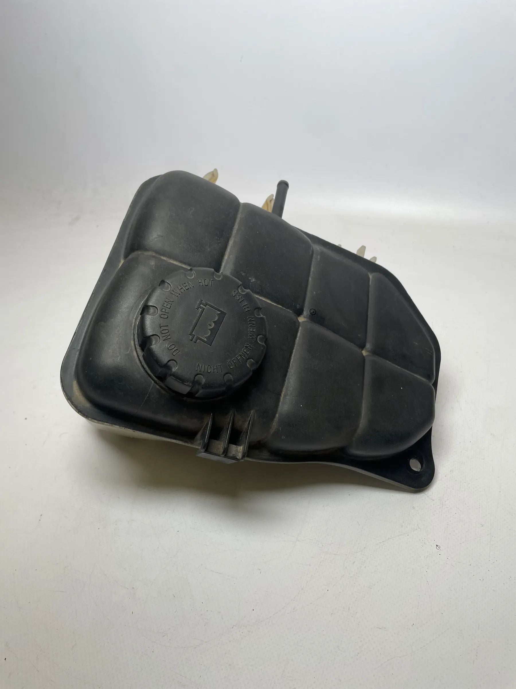 Original Mercedes-Benz C-Klasse (W203) Kühlmittelbehälter 2035000049