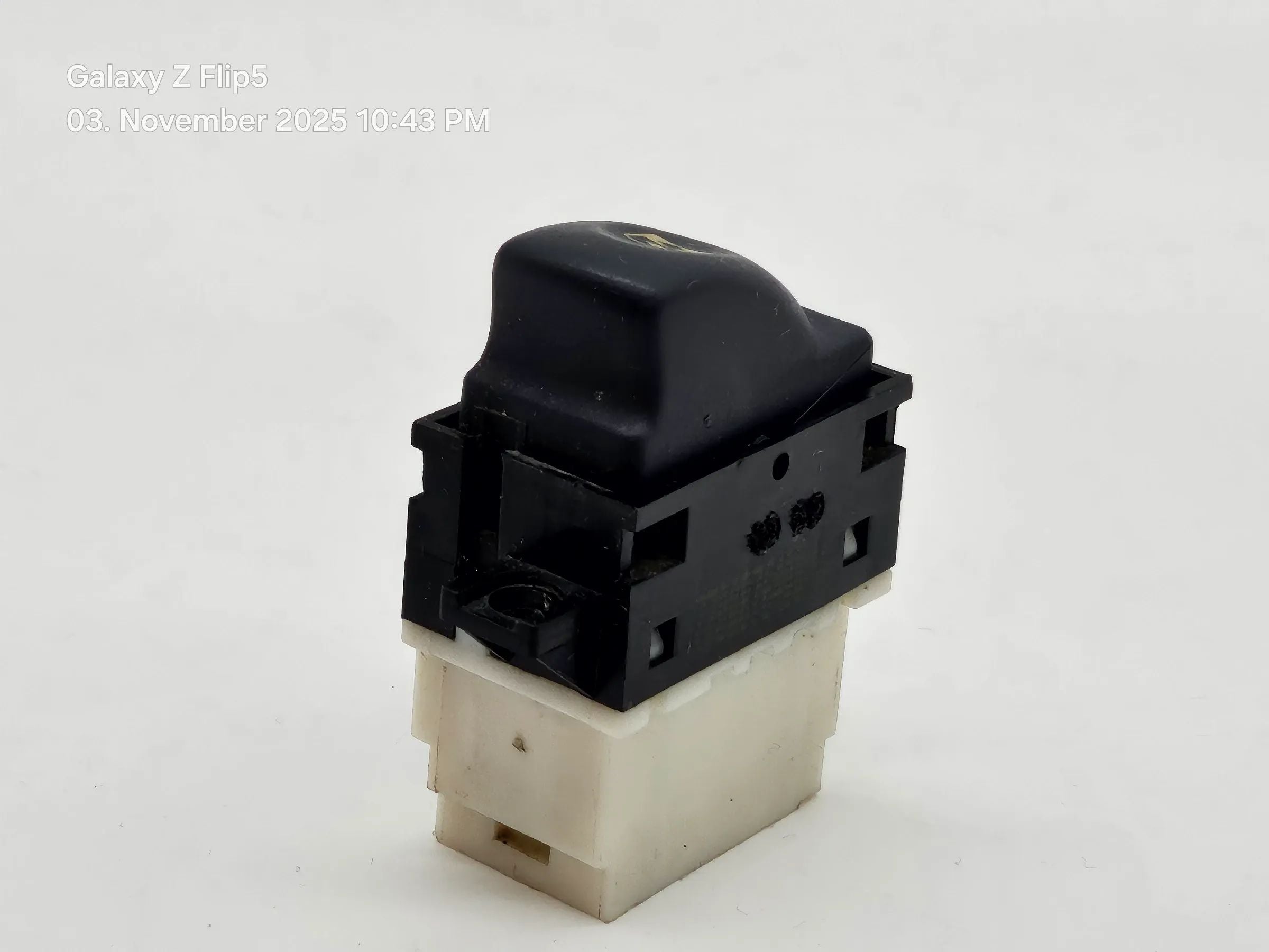 Original Renault Espace III  Schalter el. Fensterheber 7700876400