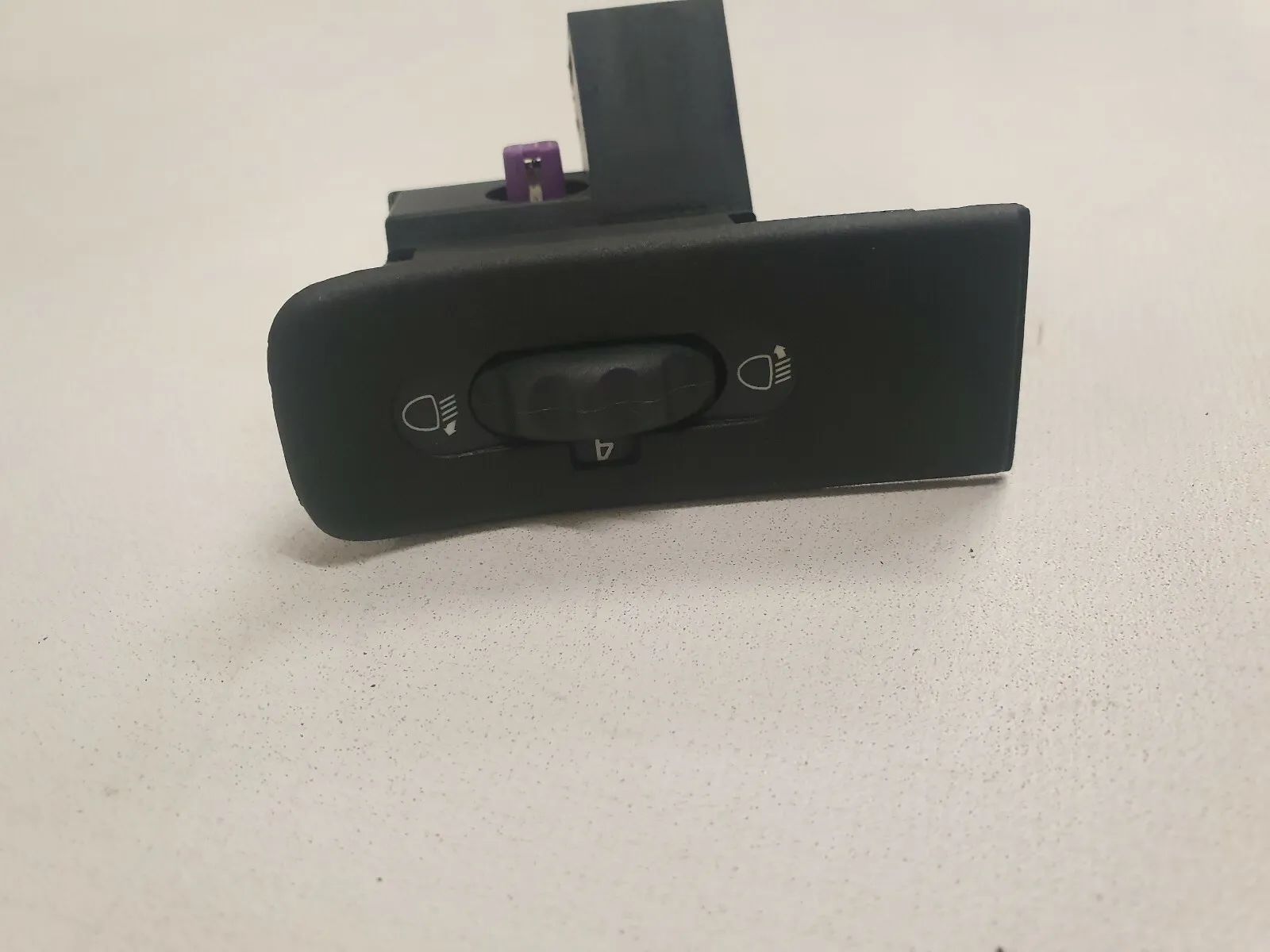 ルノー ラグナI 1999年 左前ライトレベライザー 純正 7700419690, 7700822799 Valeo 6271 K33