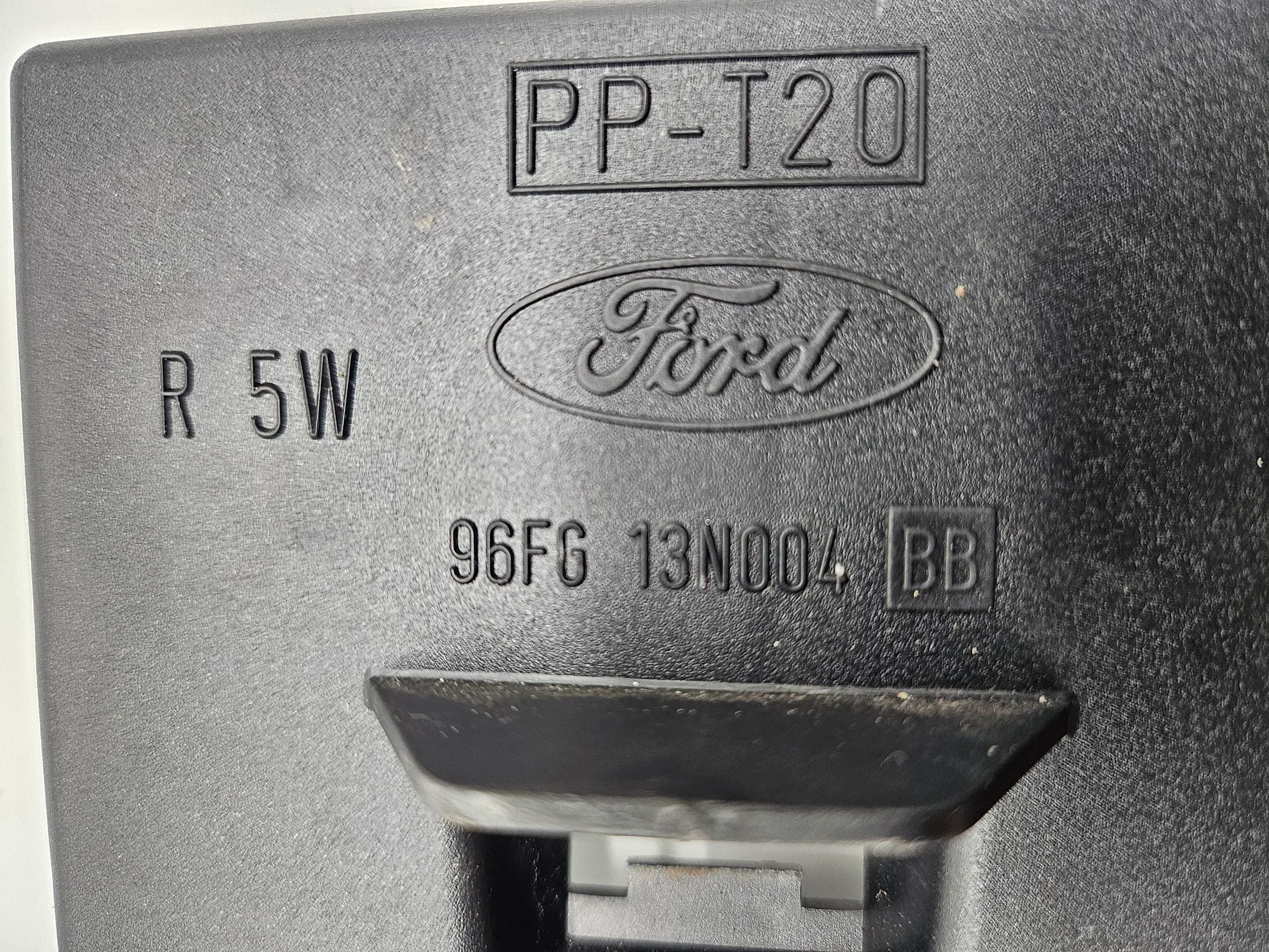フォード フィエスタIV JAS JBS 純正左リアランプブラケット 96FG13N004BB