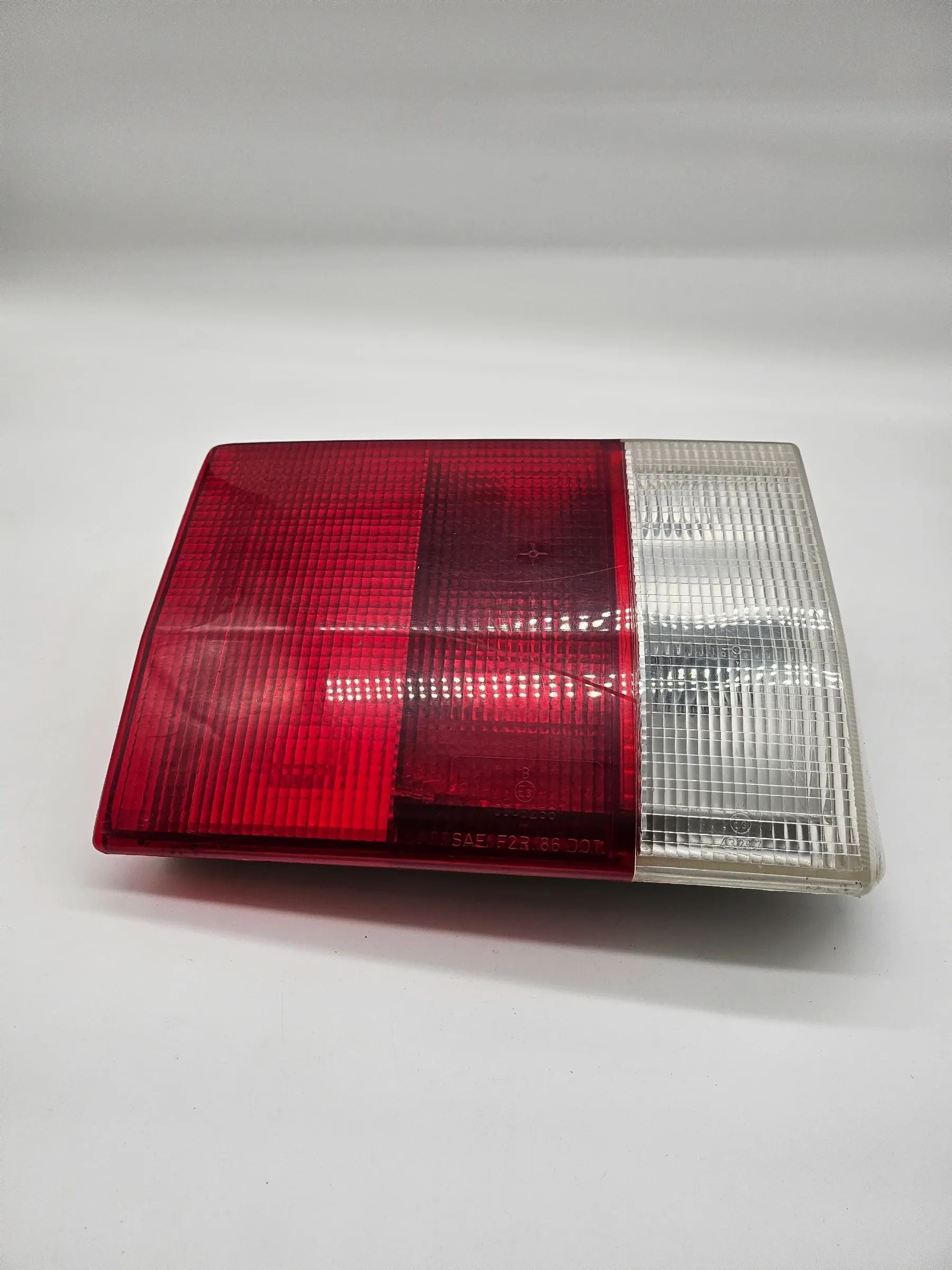 Audi 80 90 B3 1988 rear light rear light inside 893945093 JLT15106