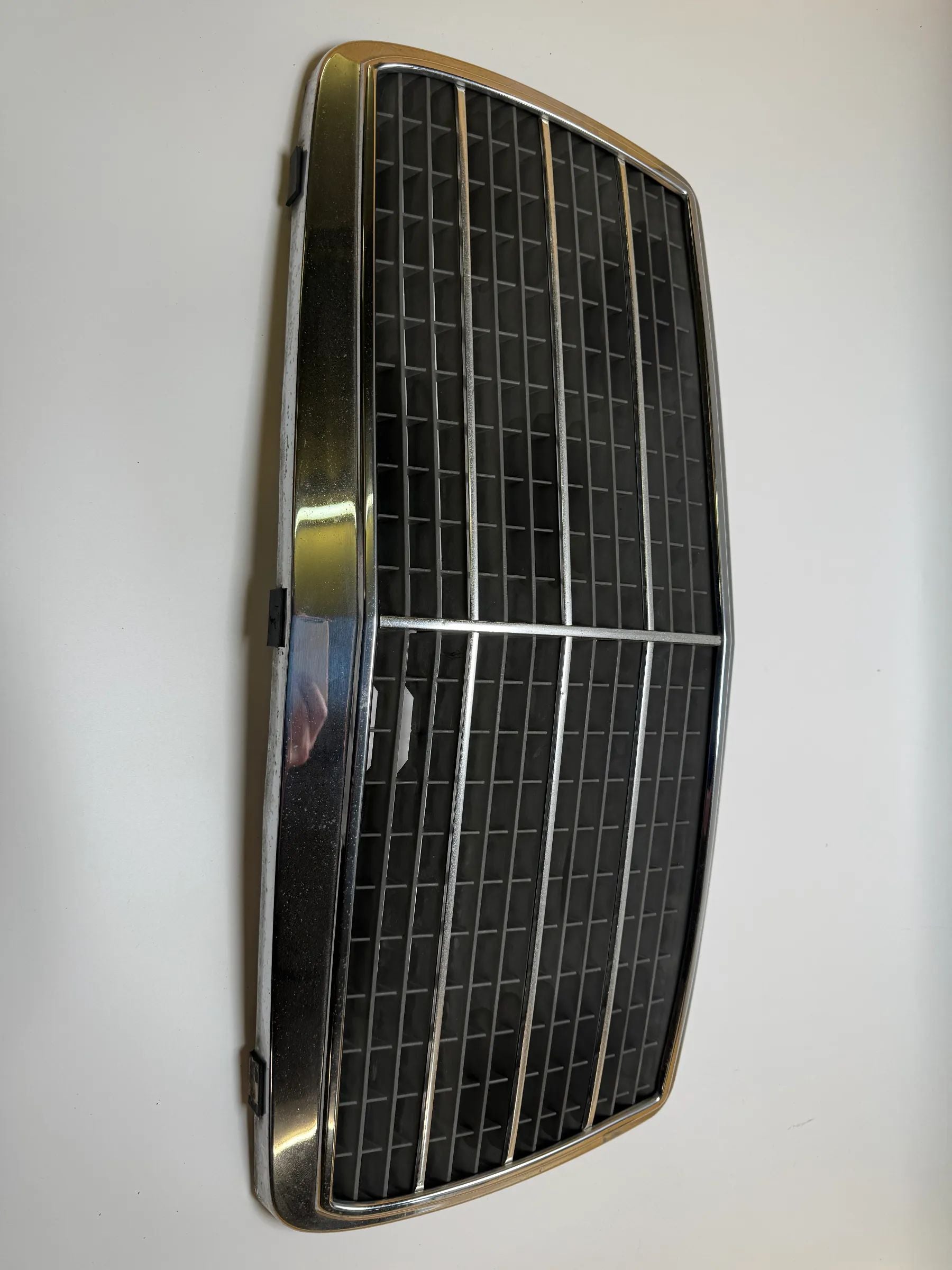 Calandre Mercedes Classe E S 124 1248800783 05-1993