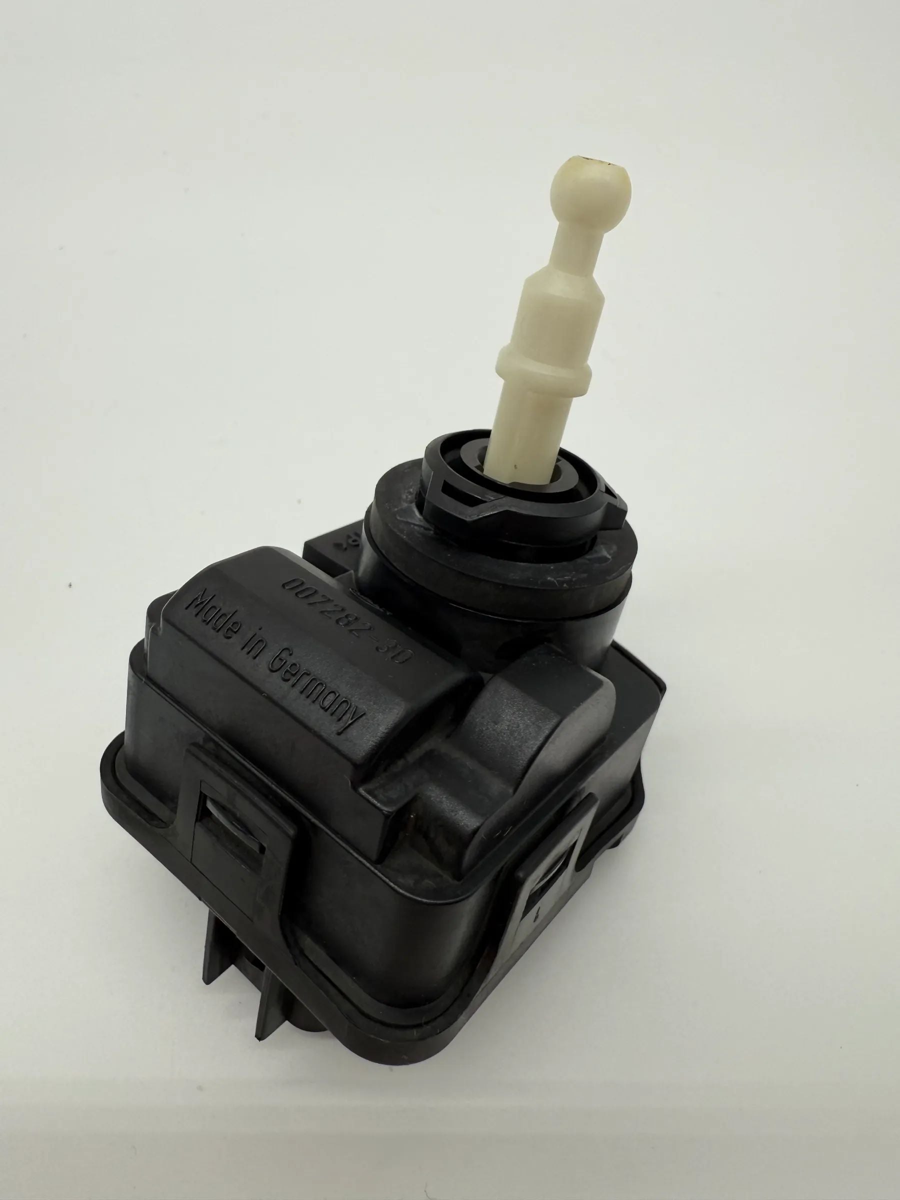 Opel Omega B Moteur de réglage phare réglage de portée LWR 90492832