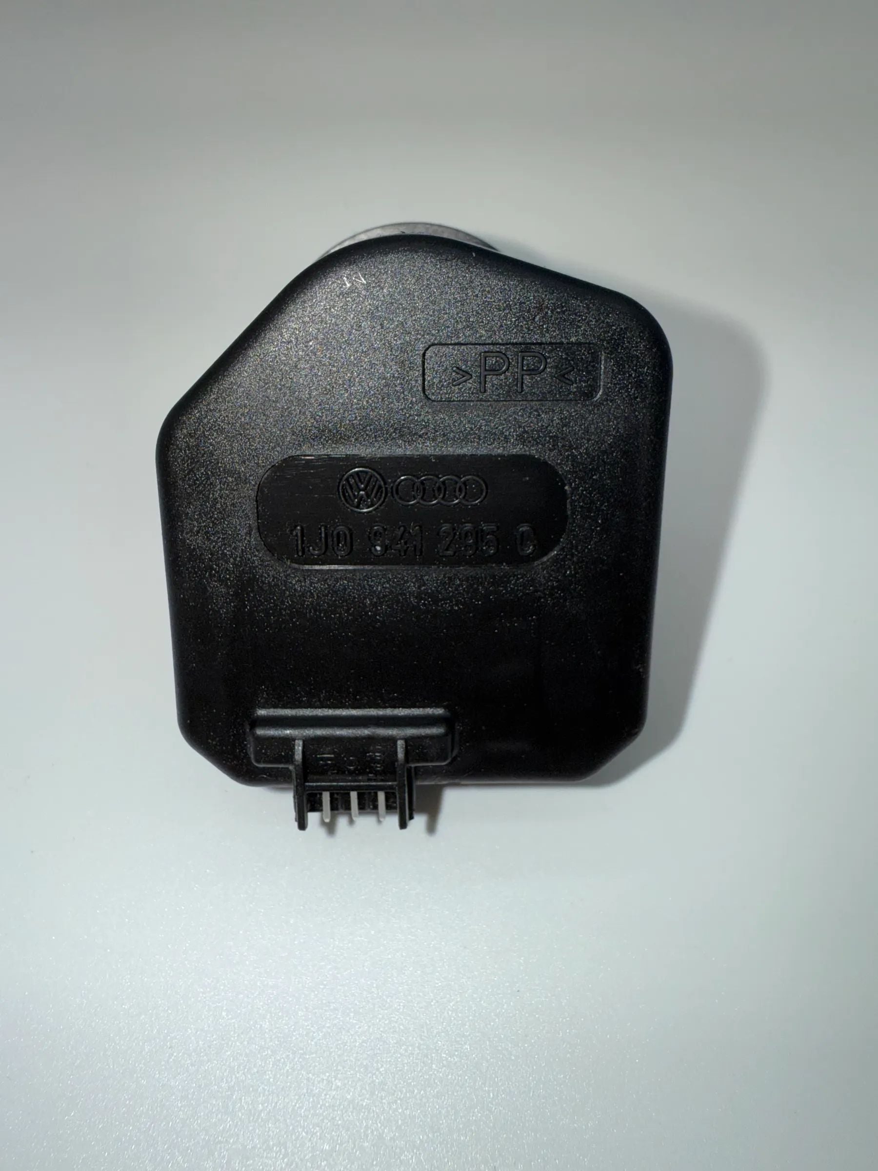 มอเตอร์ปรับไฟหน้า Leuchtweitenverstellung LWR 007878-00 VW Passat 2.5 TDI V6 ปี 2003