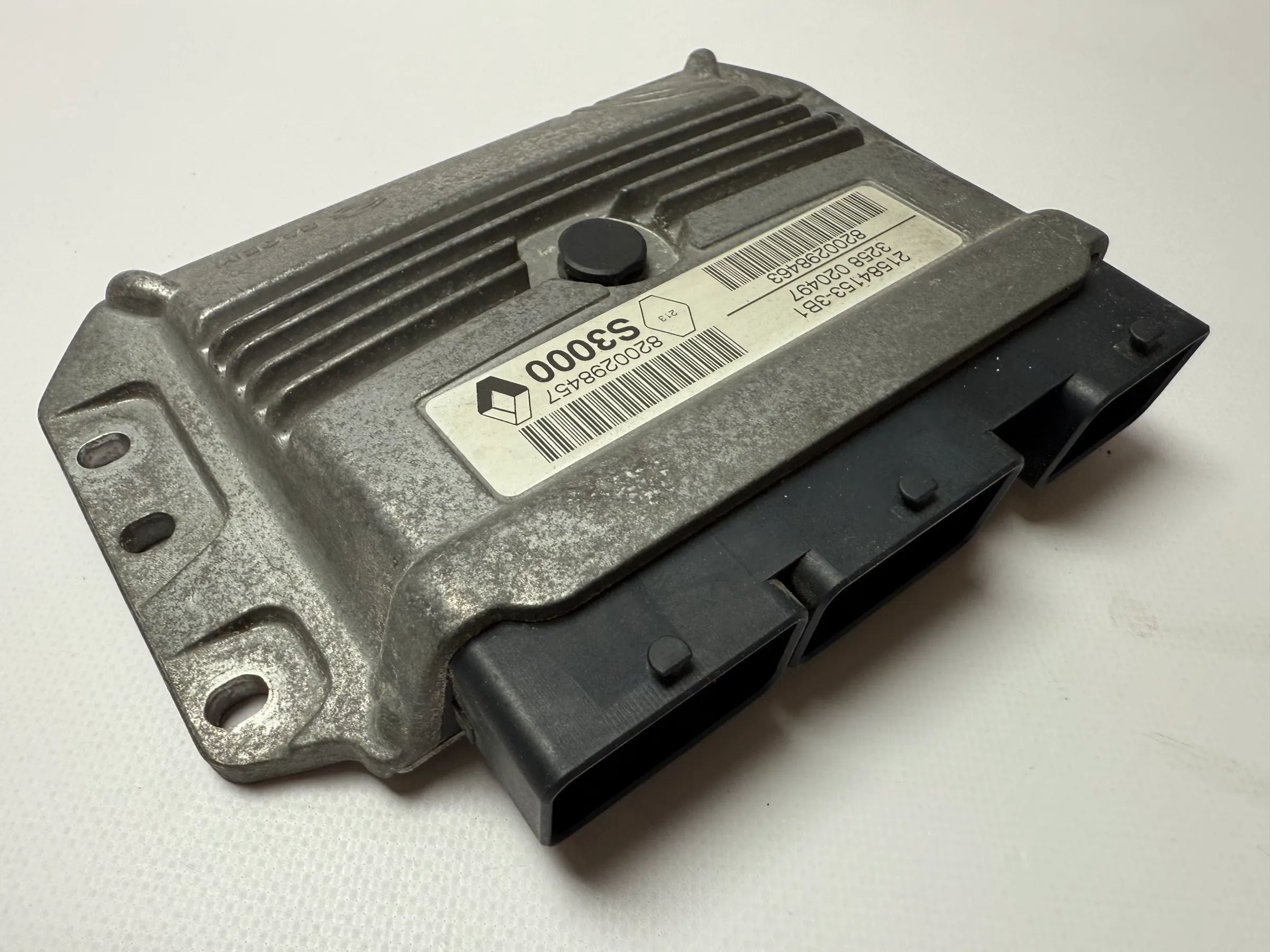 Оригинальный блок управления двигателем Renault Scenic 2 II ECU Sagem 8200298457 / 8200298463