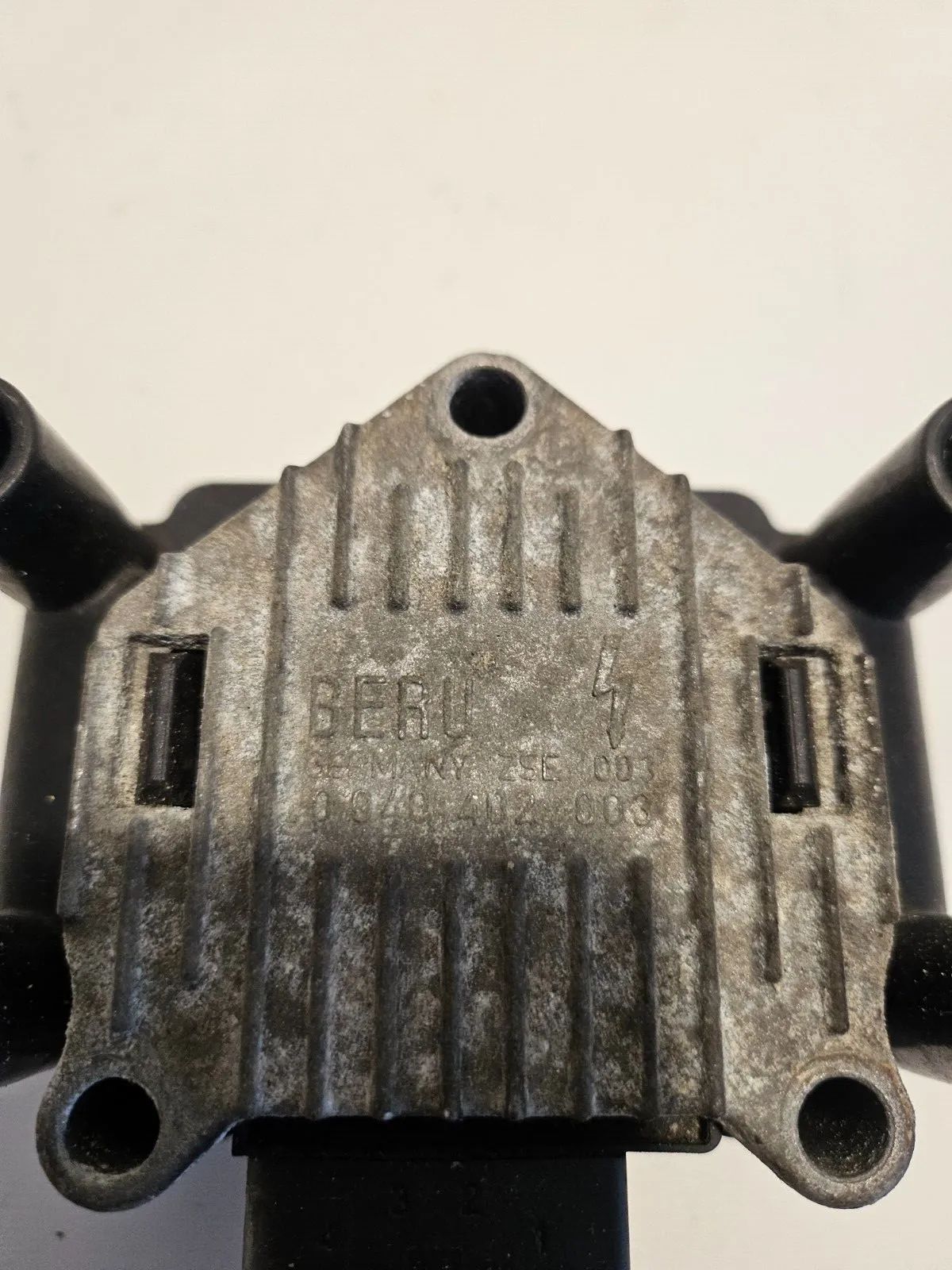 oryginalna cewka zapłonowa BERU VW POLO 6N2 - moduł zapłonowy 0040402003